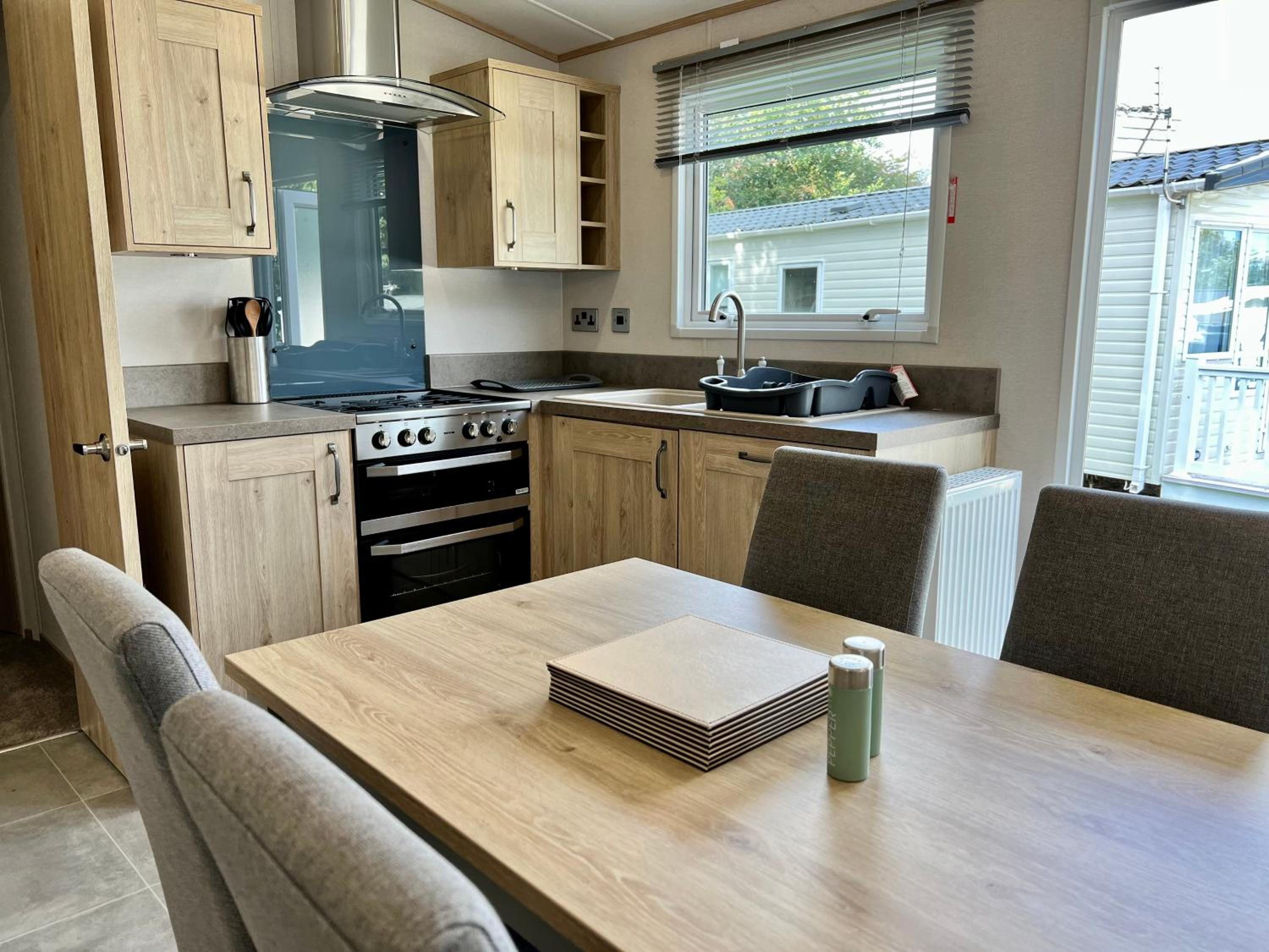 3 Bedroom Caravan MC34, Lower Hyde, Shanklin, Isle of Wight view 4