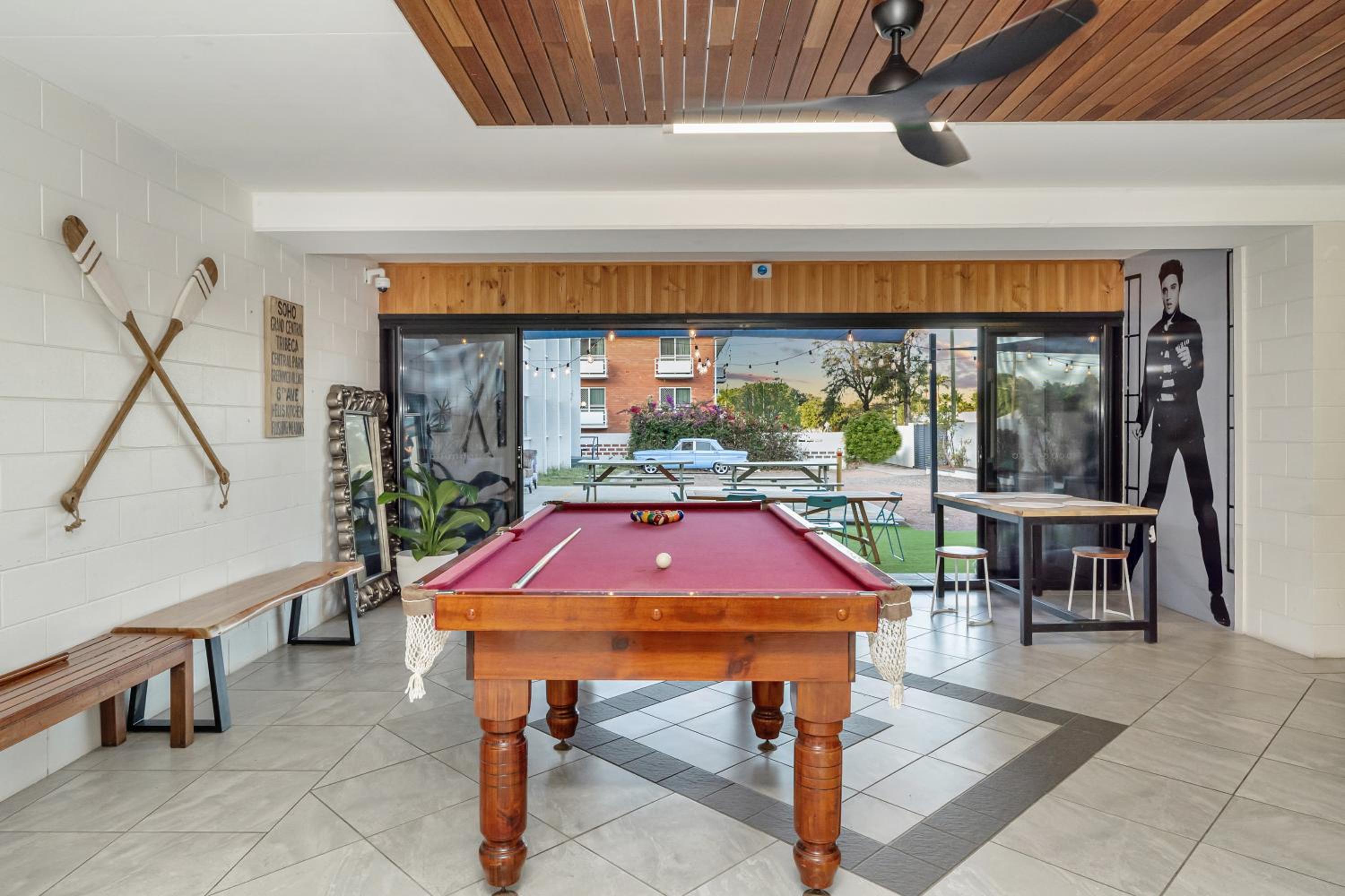 Seaside Lodge Hostel Townsville- right next to coles, 2 mins walk to strand & CBD- Passport required