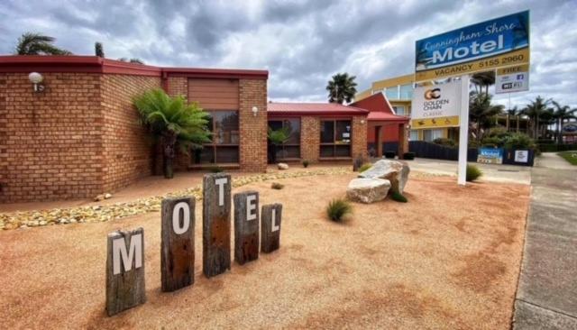 Cunningham Shore Motel