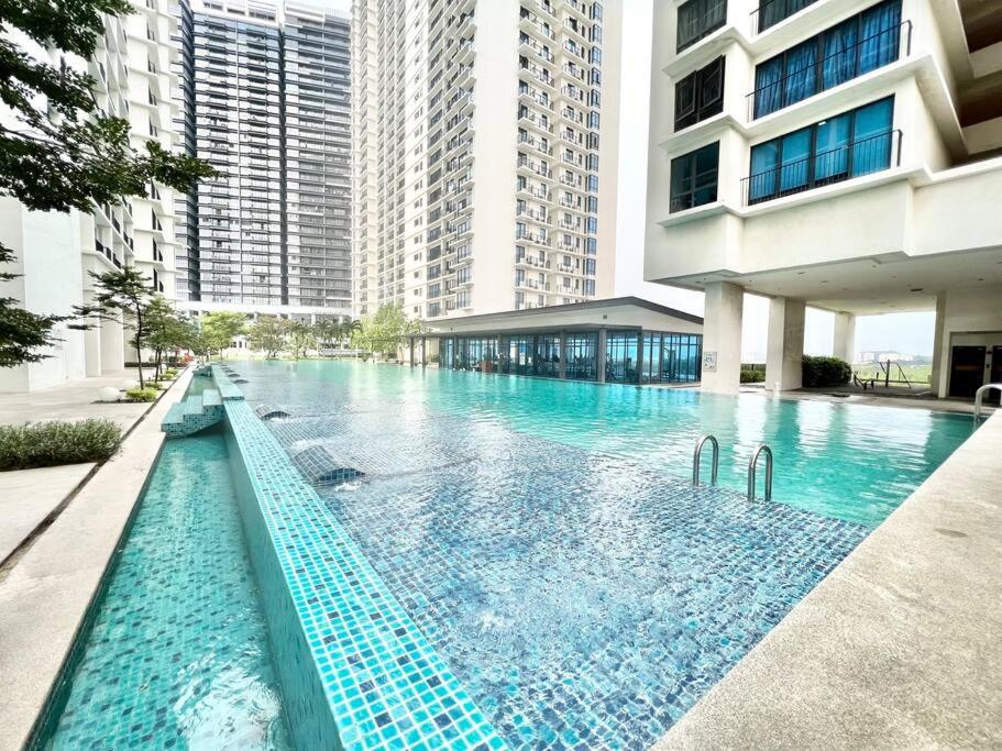 D 1-5Pax Cozy Home Trefoil Setia Alam 3bed Wifi &TV Shah Alam Setia City Mall