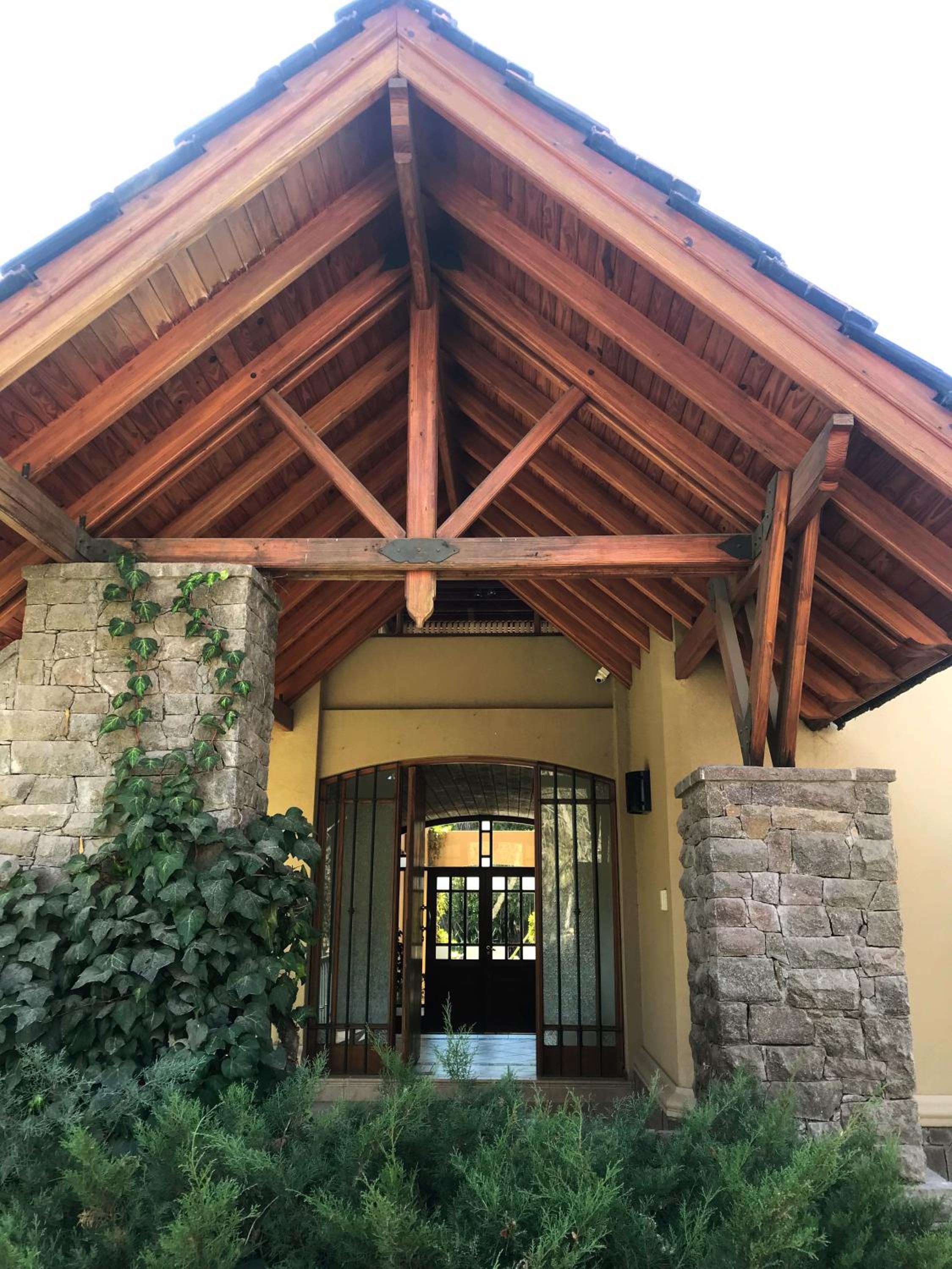 ELLE’s Rest House