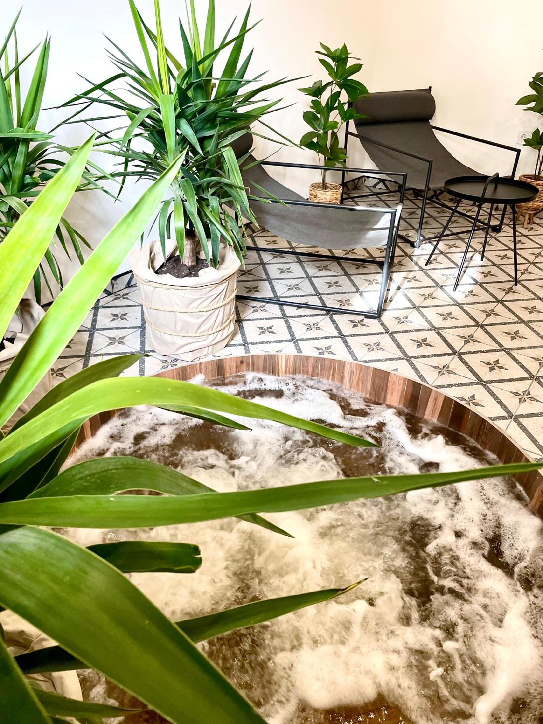 Hotel Thermal Apartmanok Ráday 4 - Namaste - Image 1