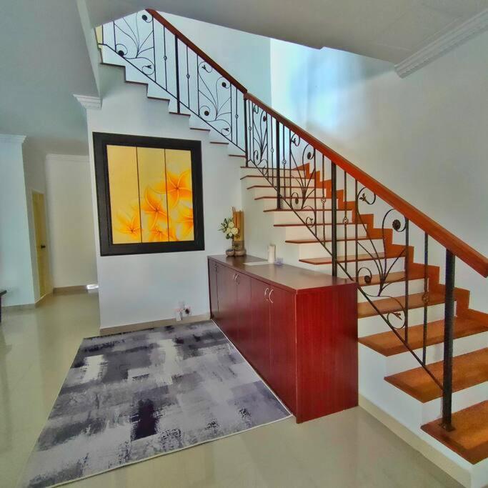 3 Storey Swimming Pool&Projector House Setia Alam photo 5