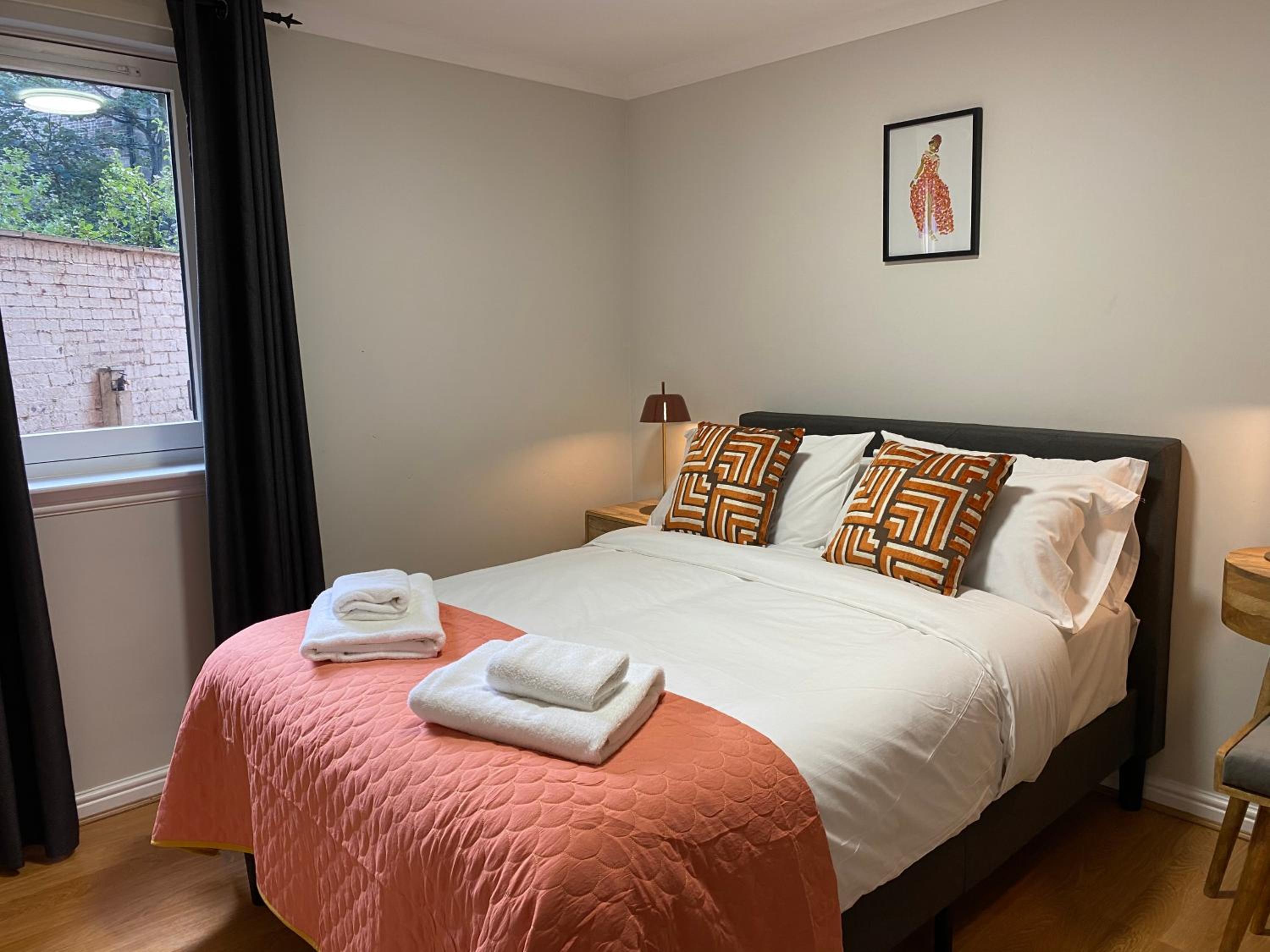 Private Main Door Lovely 2 bedroom apartment view 4
