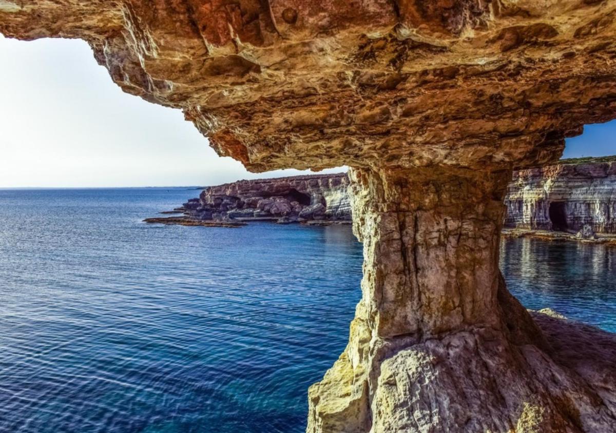 Konnos Bay Gardens 15