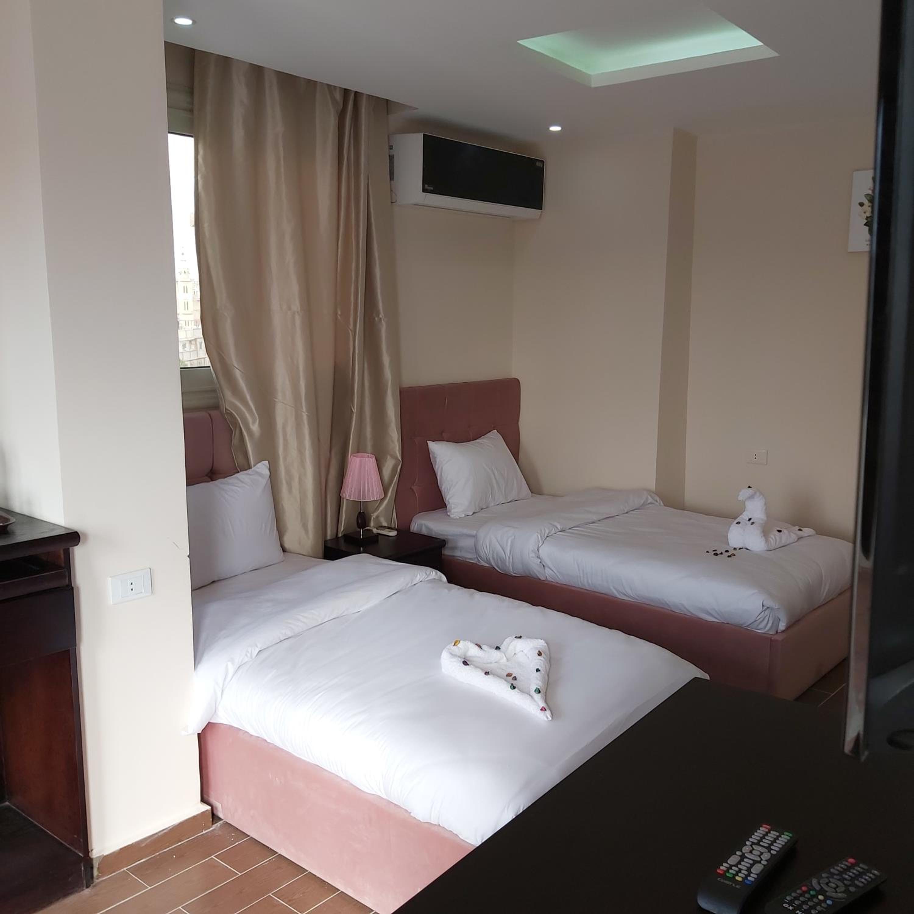 Golden Pyramids view guest house