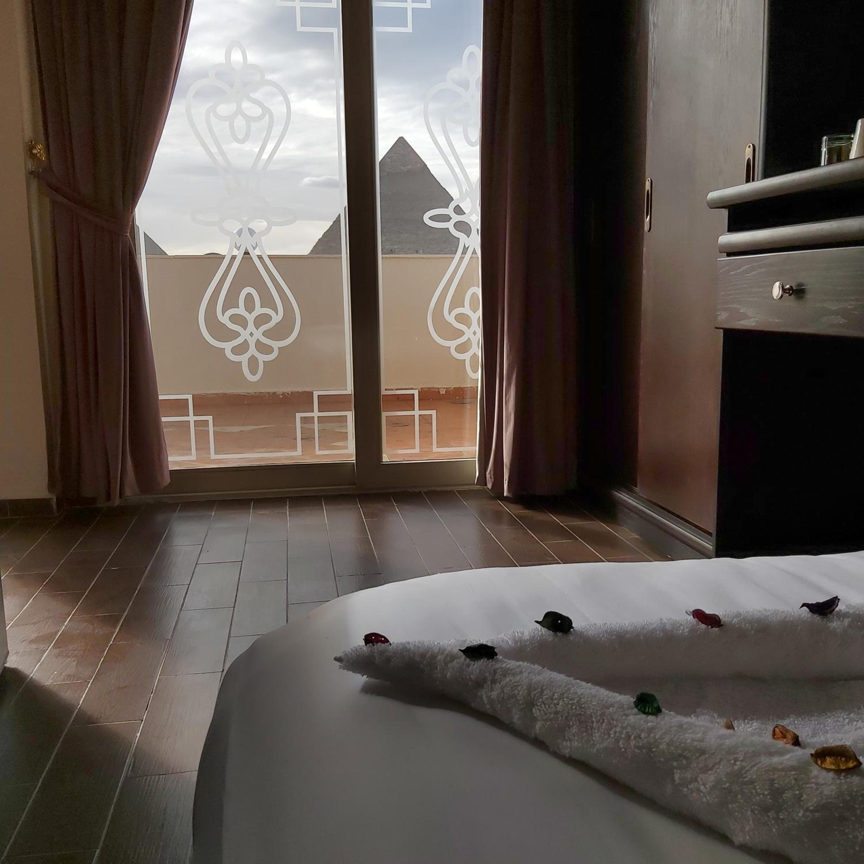 Golden Pyramids view guest house