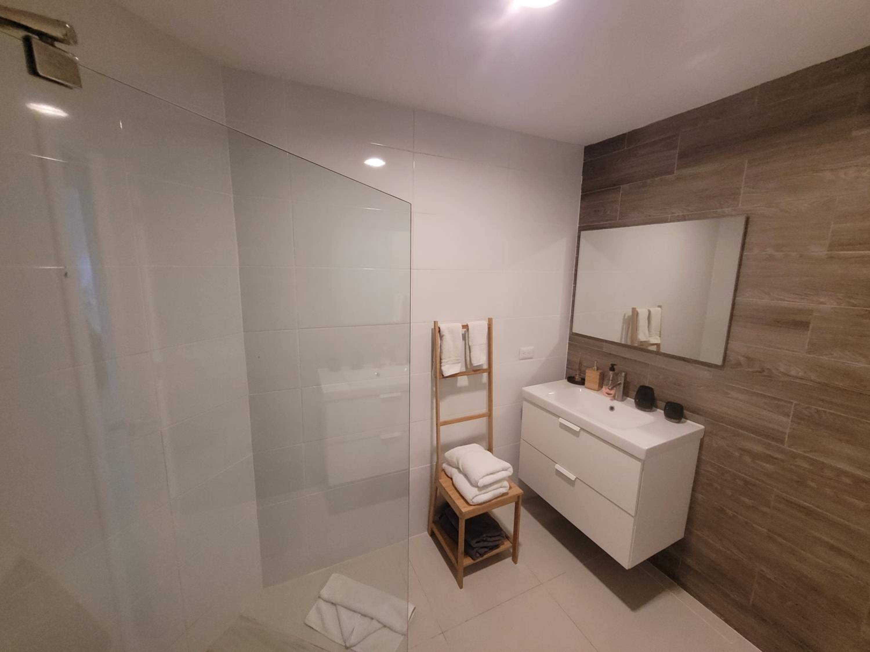 Seawinds Studio - Beachfront Getaway