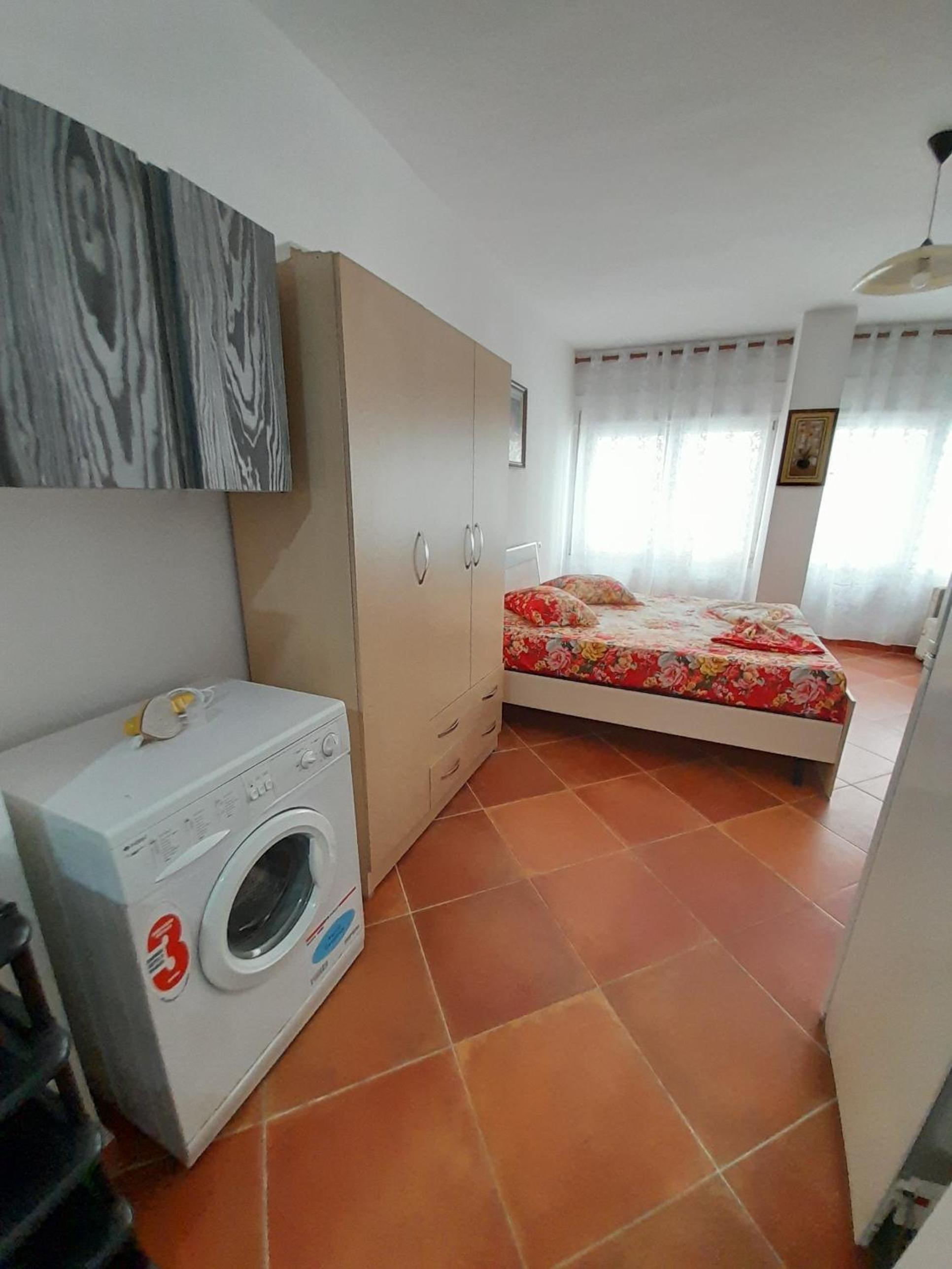 Tomas Apartments Durres 1