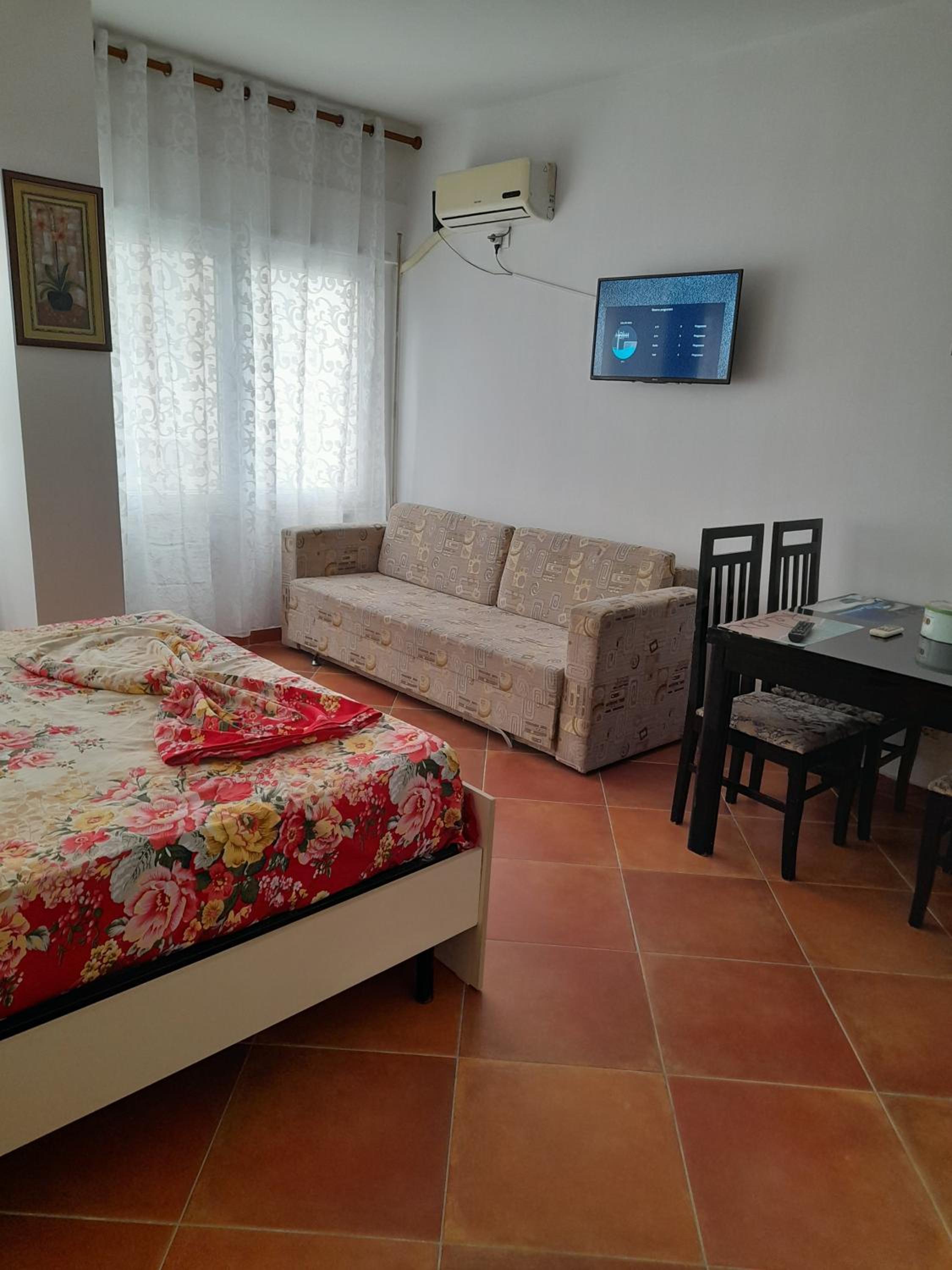 Tomas Apartments Durres 1