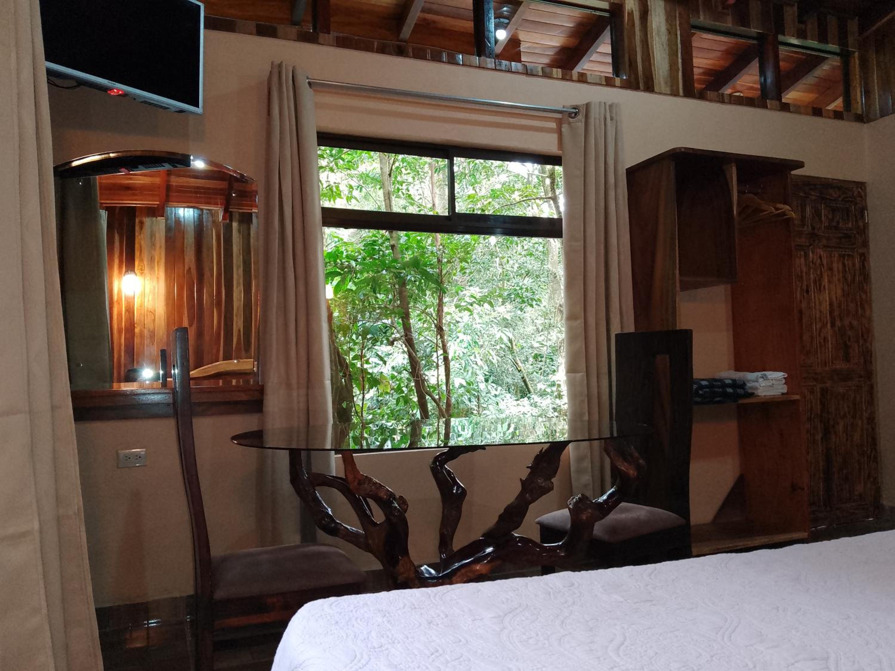Casitas del Bosque Monteverde. view 2