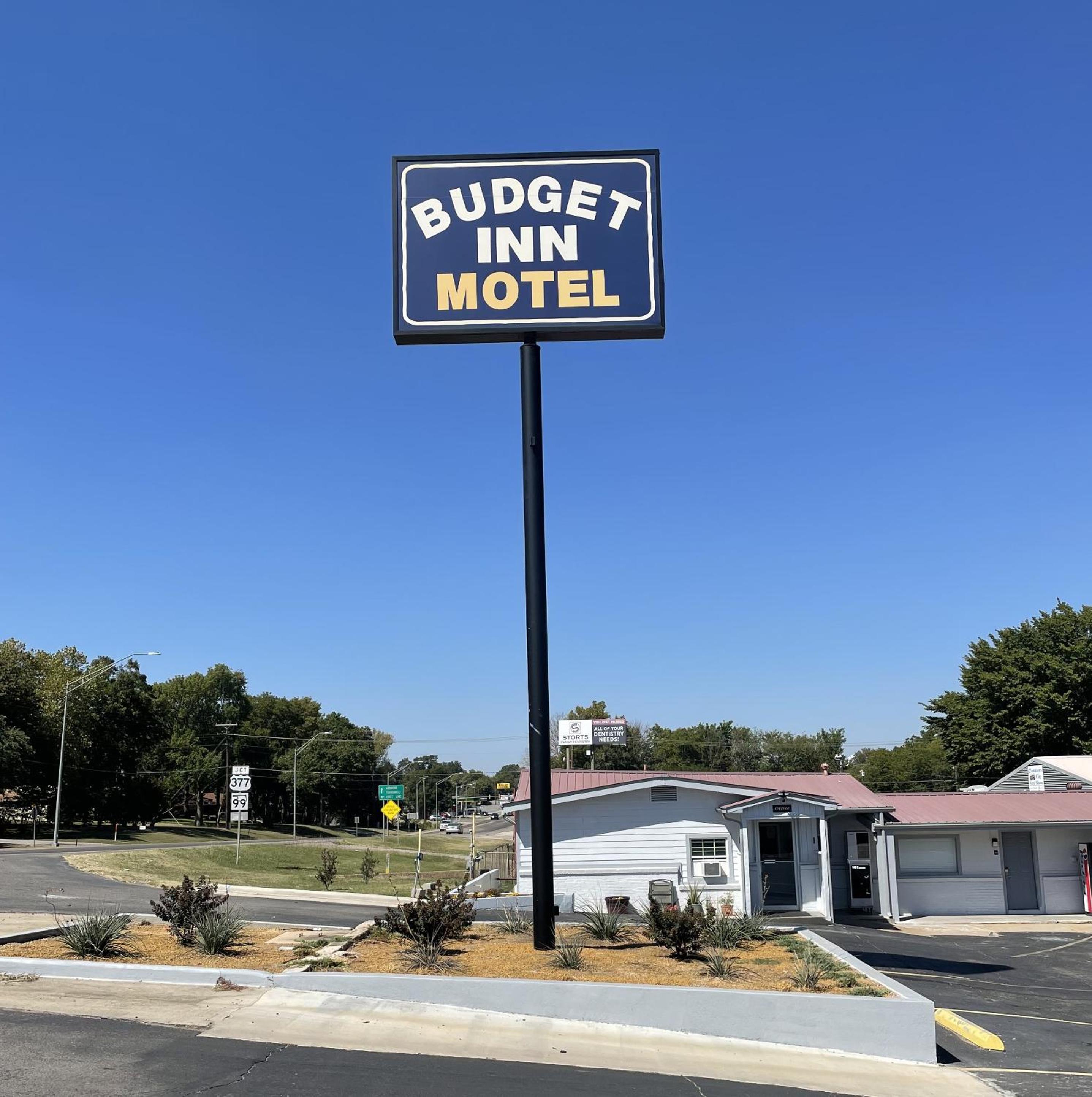 Durant Vacations - Budget Inn Madill - Property Image 1