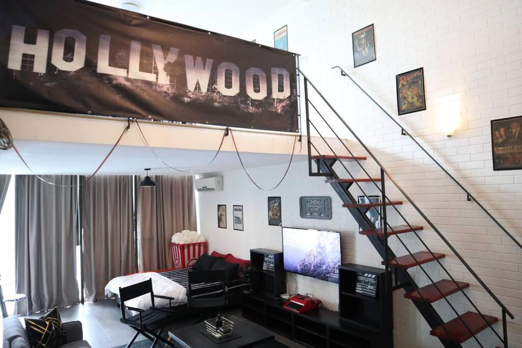 Hollywood Loft 6-7pax,5mins to Kidzania, IKEA, 1U photo 7