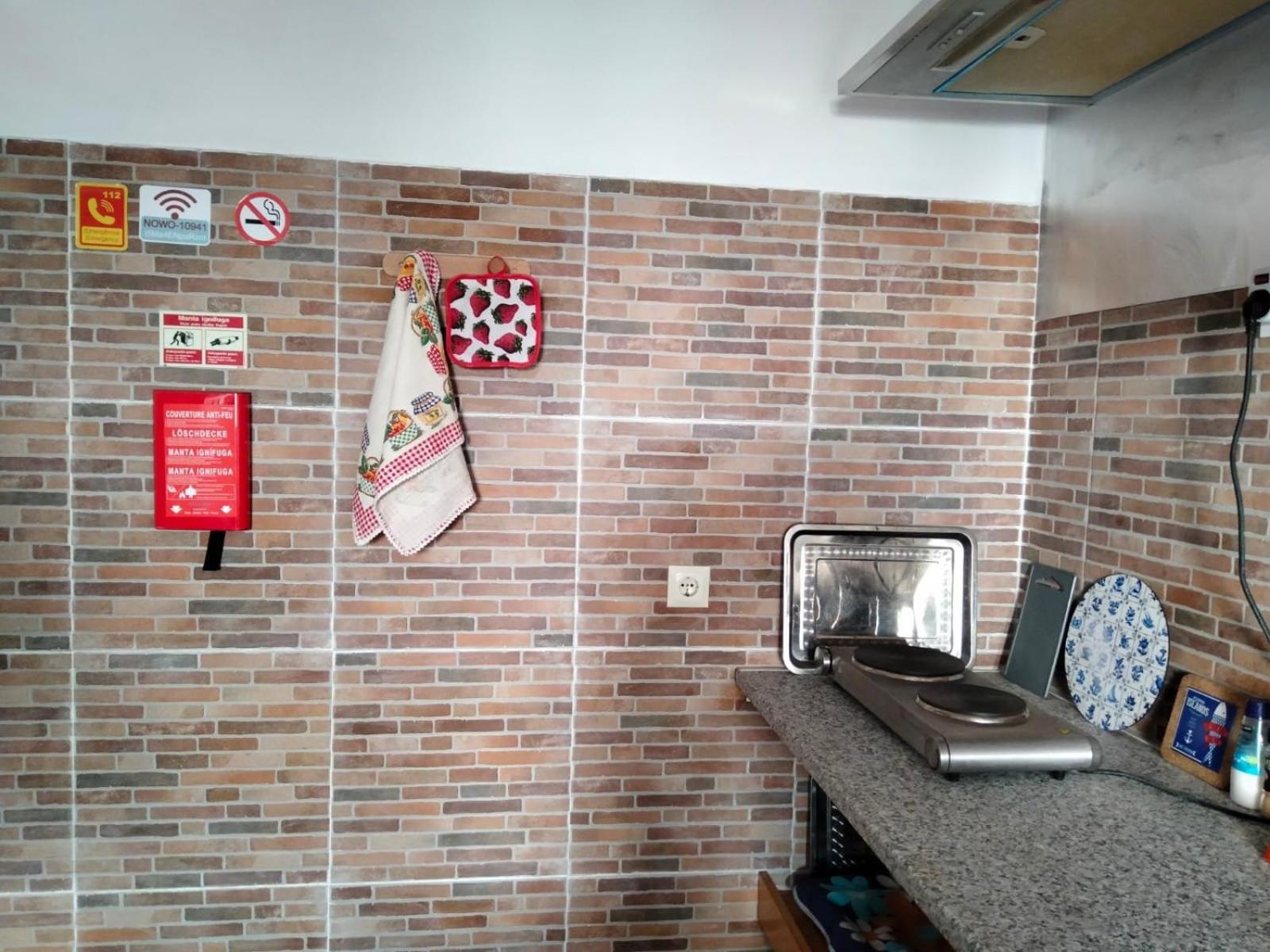 Casa Terra Cota - Almada en Almada — kitchen