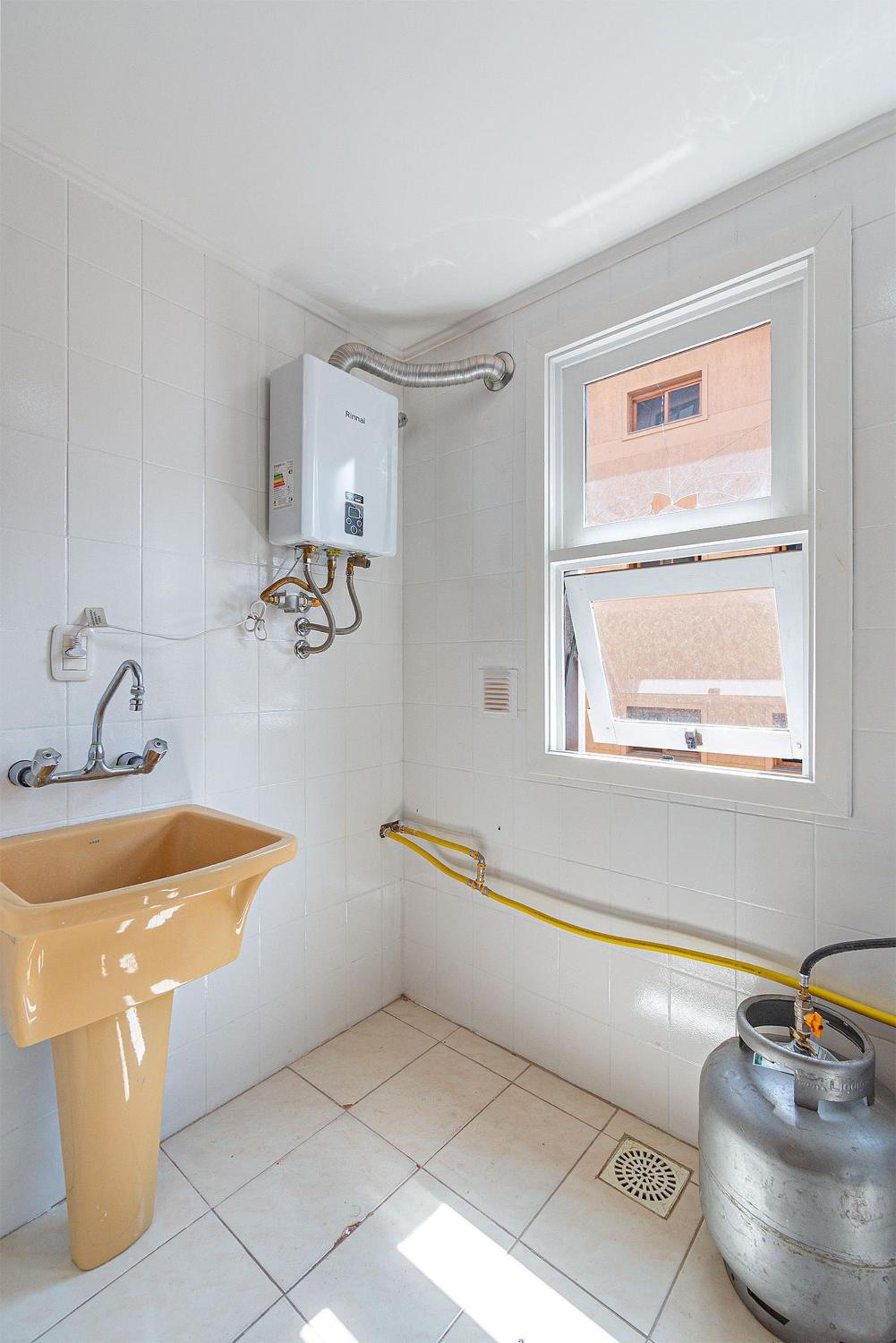 Amplo apartamento ao lado da Rua Coberta view 3