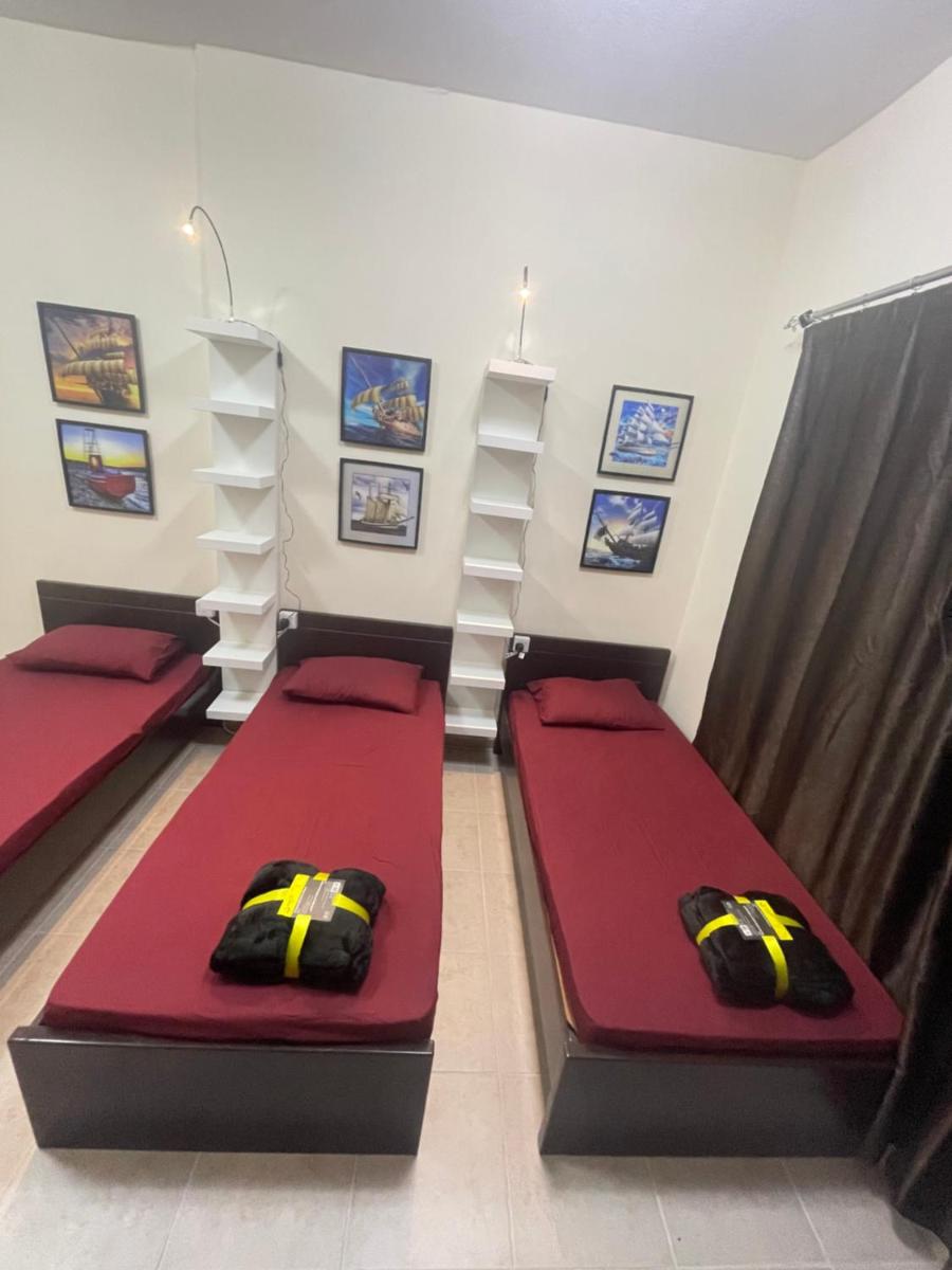 Dxb backpackers executive