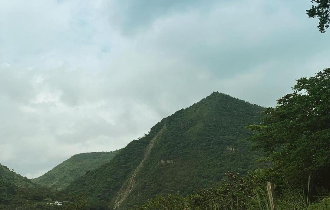 VILLETA, CASA CAMPESTRE CERCA DE PAYANDE