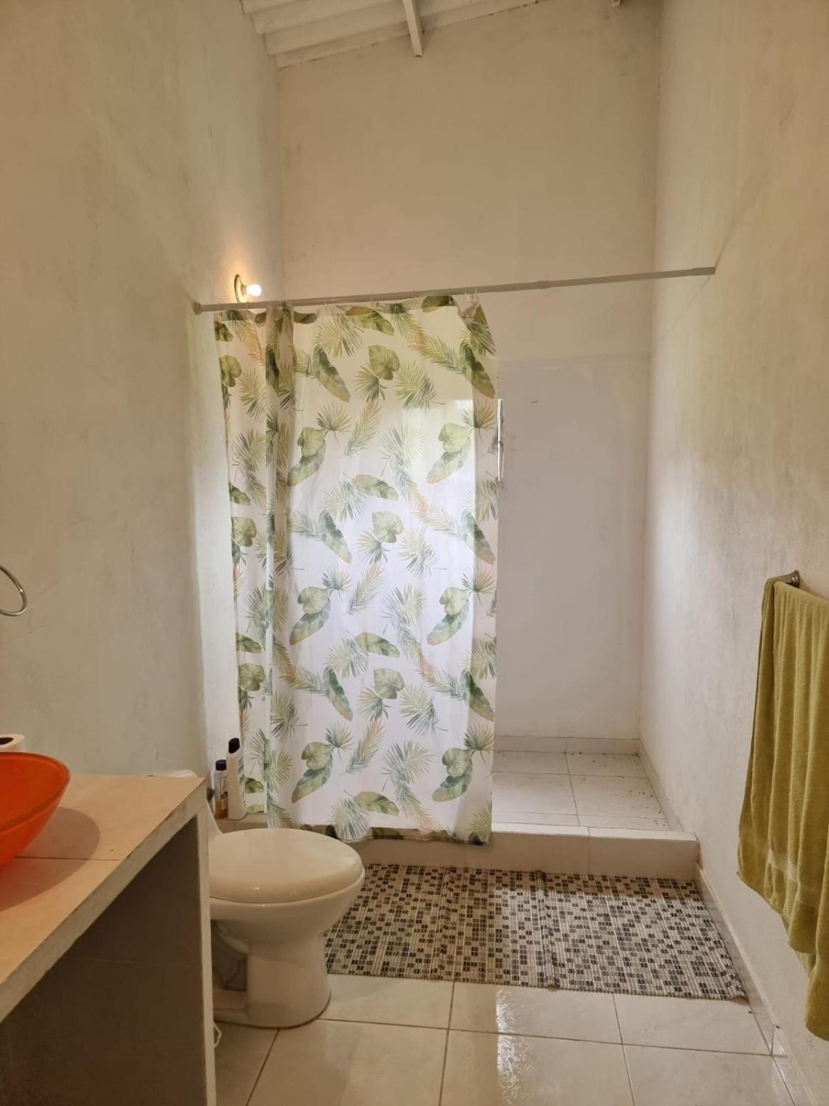 VILLETA, CASA CAMPESTRE CERCA DE PAYANDE