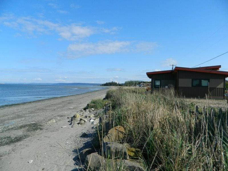 SQ Waters-Edge view 4