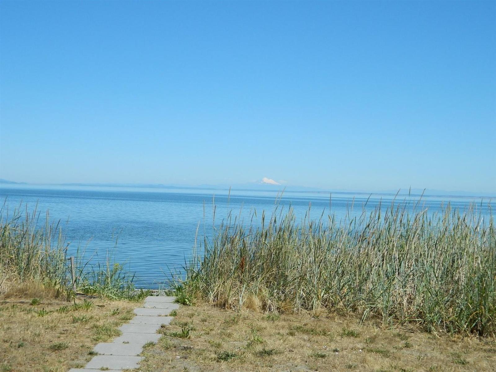 SQ Waters-Edge view 5