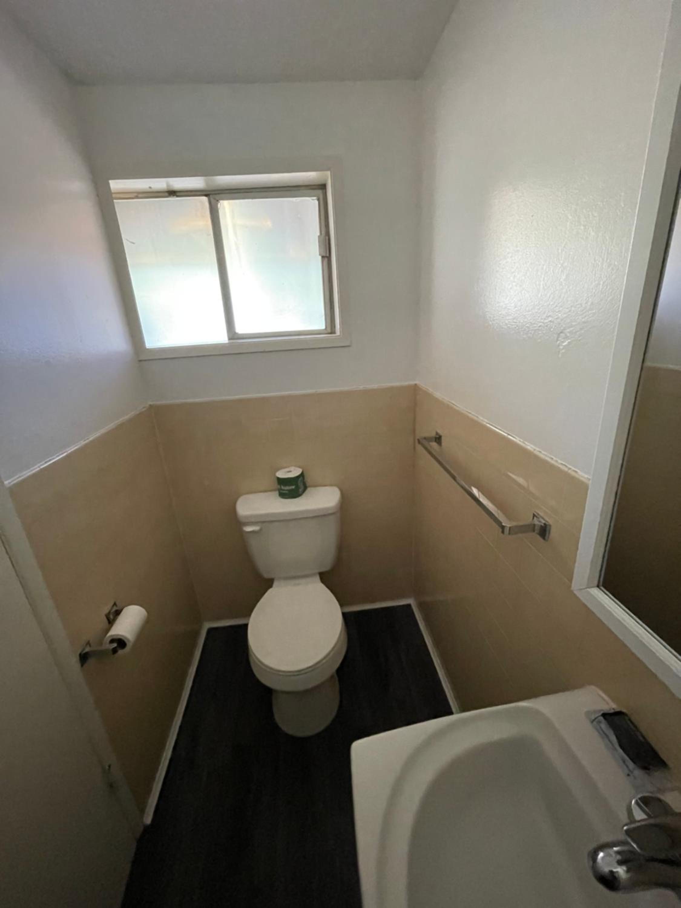 Sherwood Arms Motel - Property Image 2