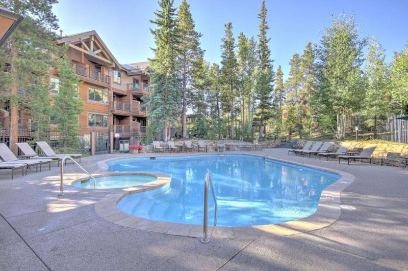 Breck Mtn Thunder 3 Townhome 305 view 5