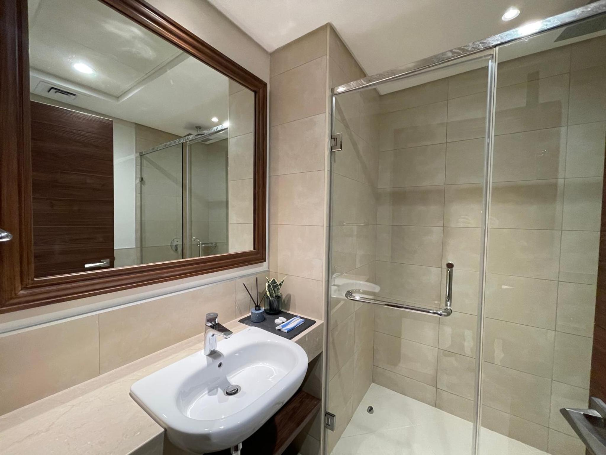 GOODWOOD SUITES HOMES VACATION