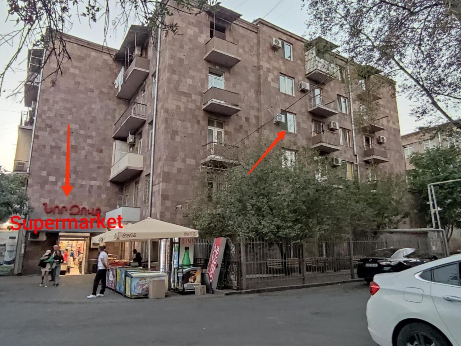 Renovated 1 bedroom with King size bed in Kentron