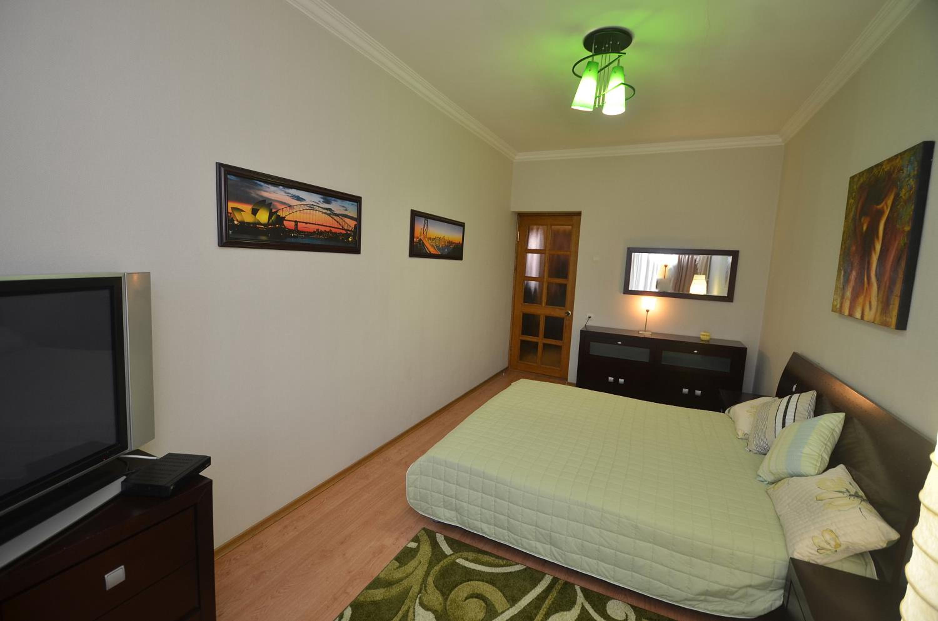 Apartments in the city center on Sobornaya Street view 3