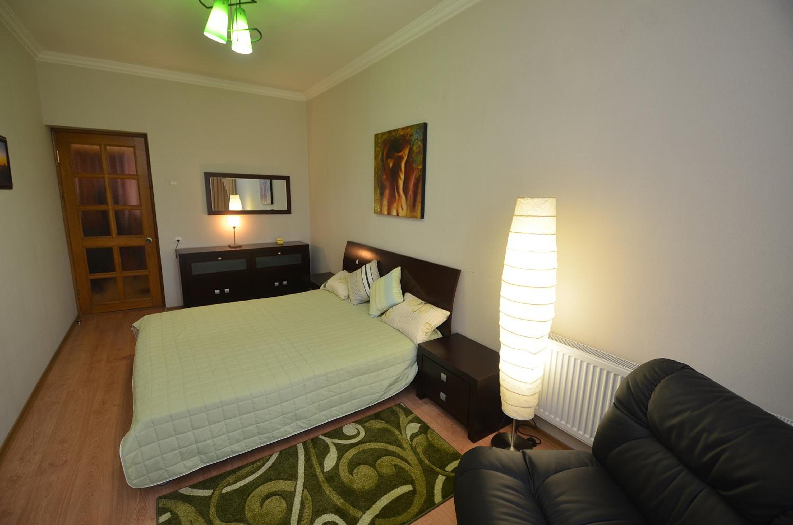 Apartments in the city center on Sobornaya Street view 4