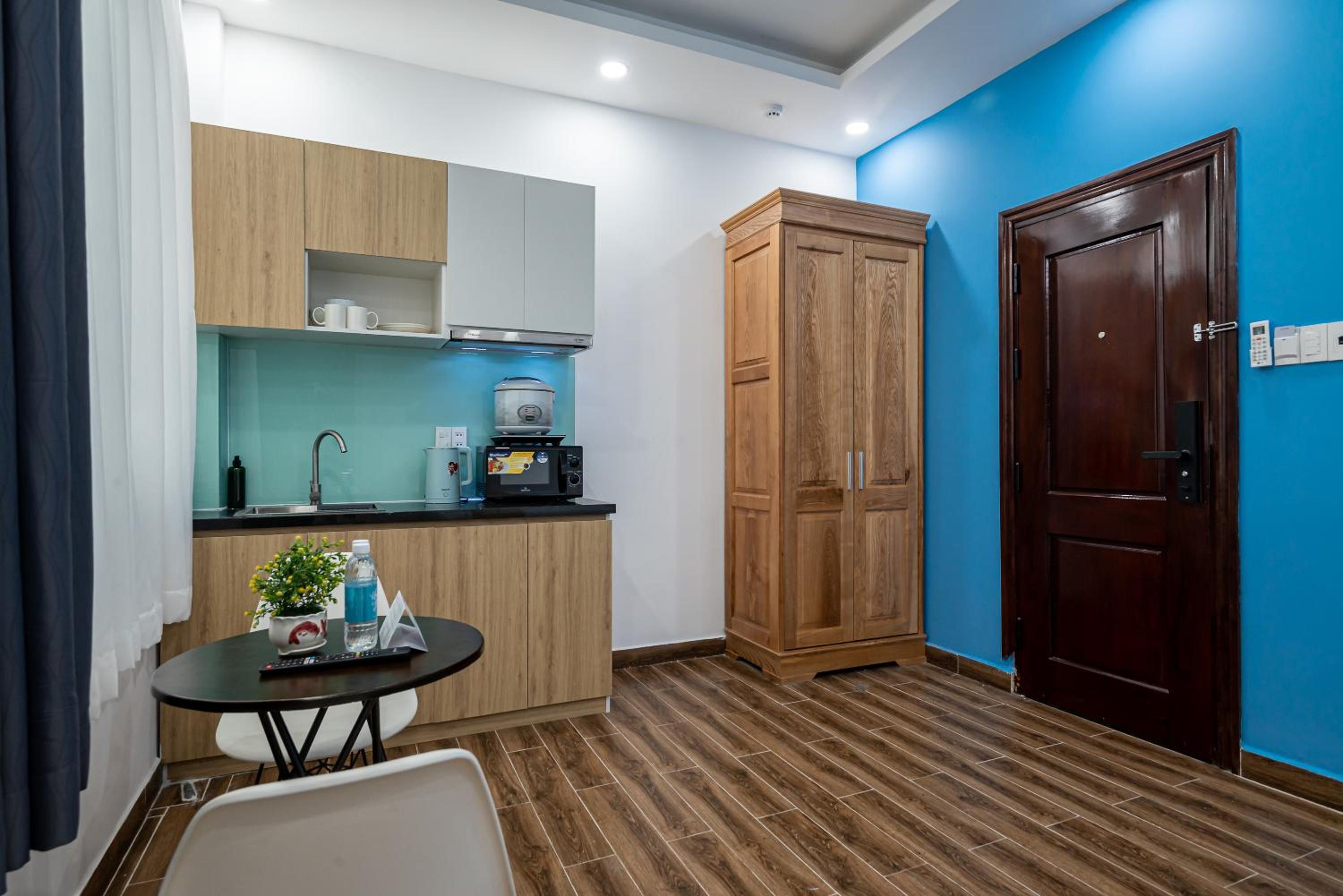 Cozrum Homes - Retro House