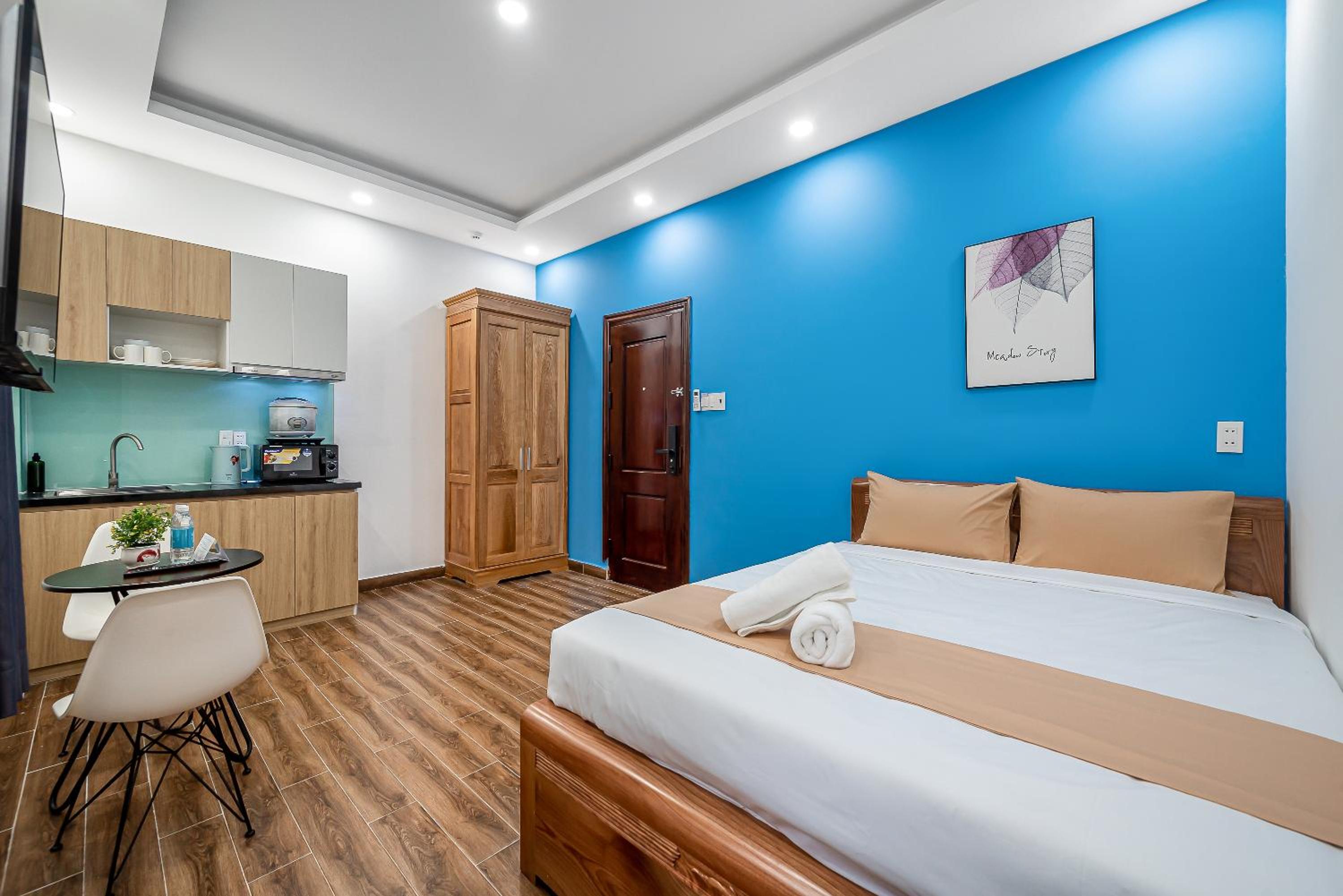 Cozrum Homes - Retro House
