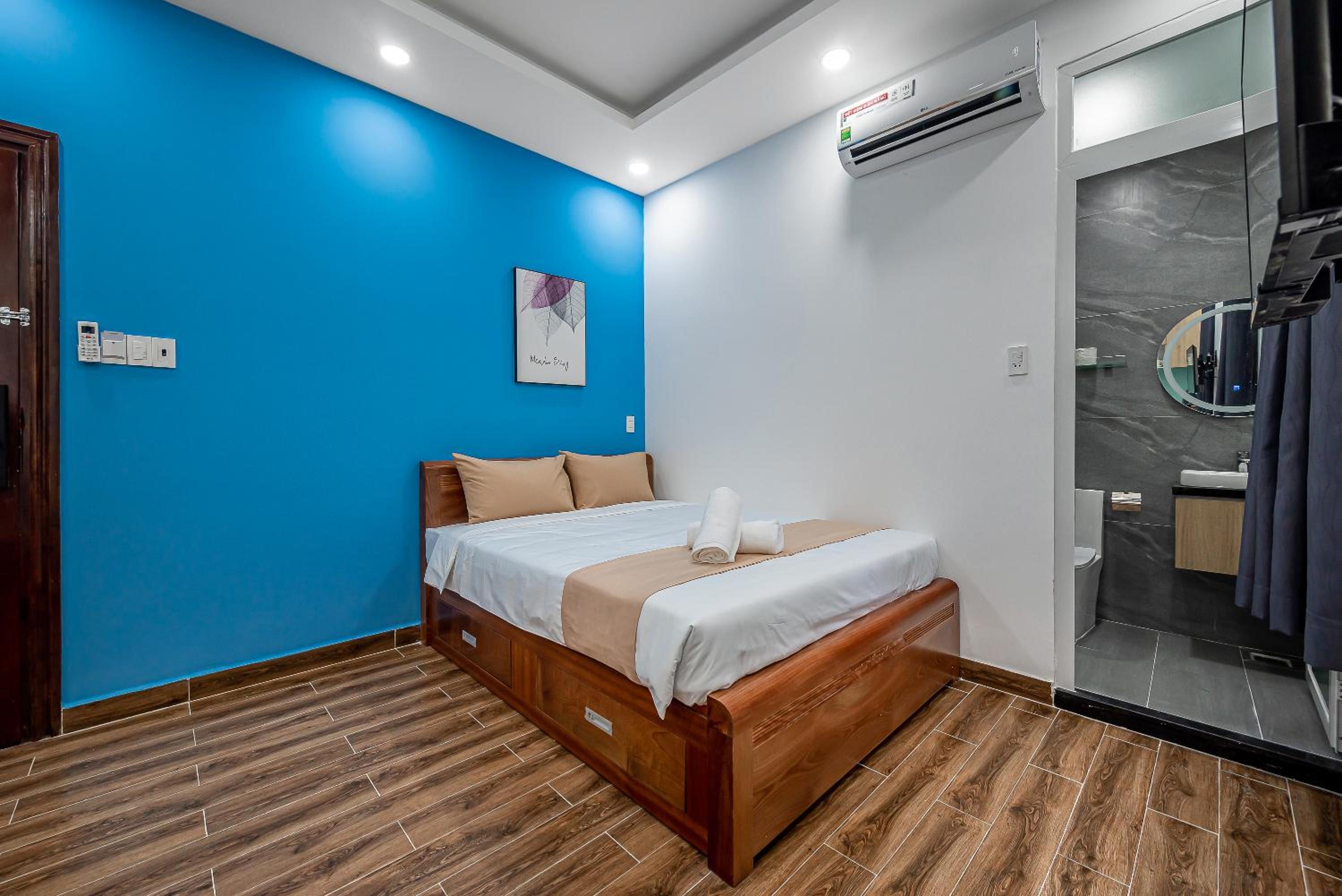 Cozrum Homes - Retro House