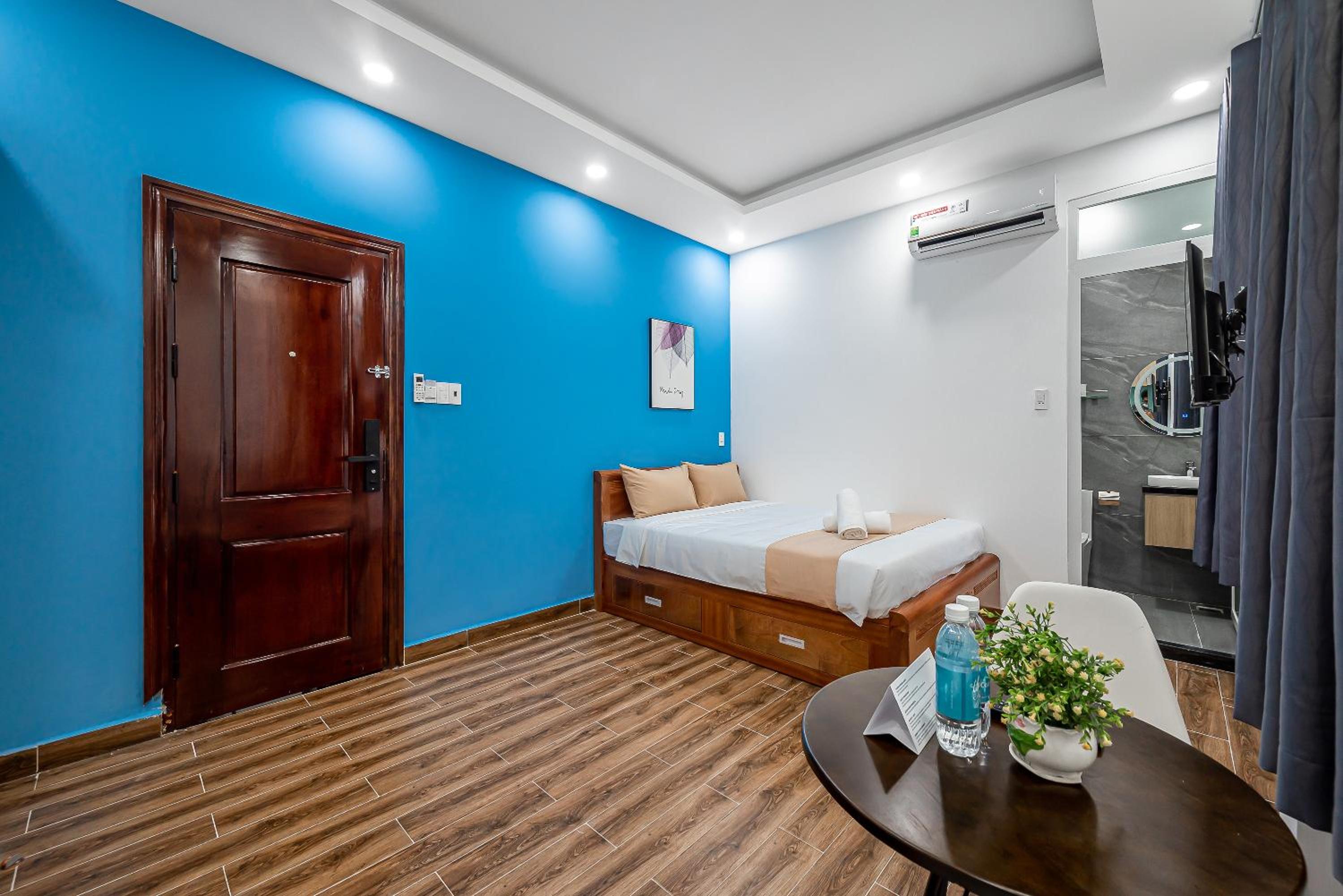 Cozrum Homes - Retro House
