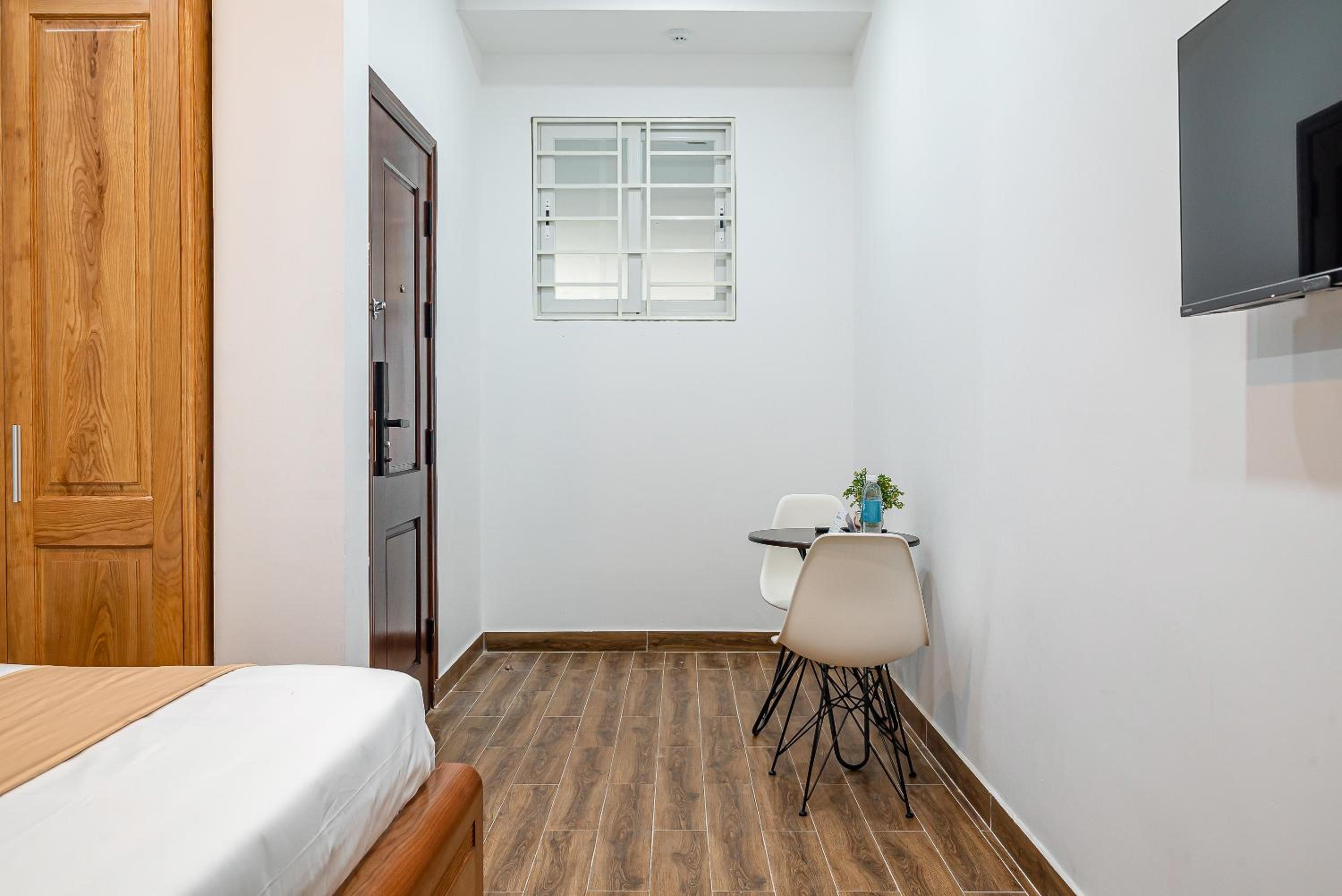 Cozrum Homes - Retro House