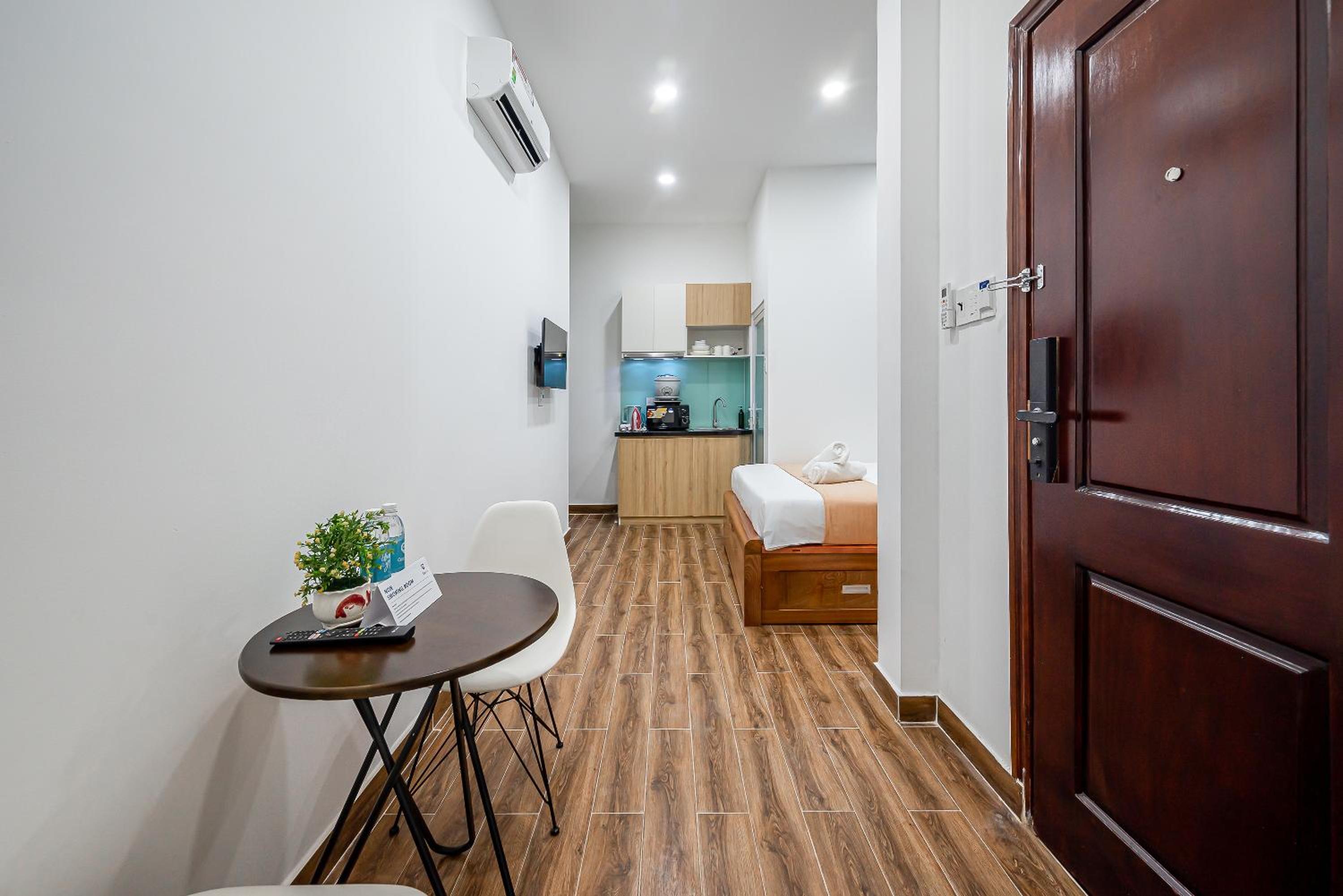 Cozrum Homes - Retro House