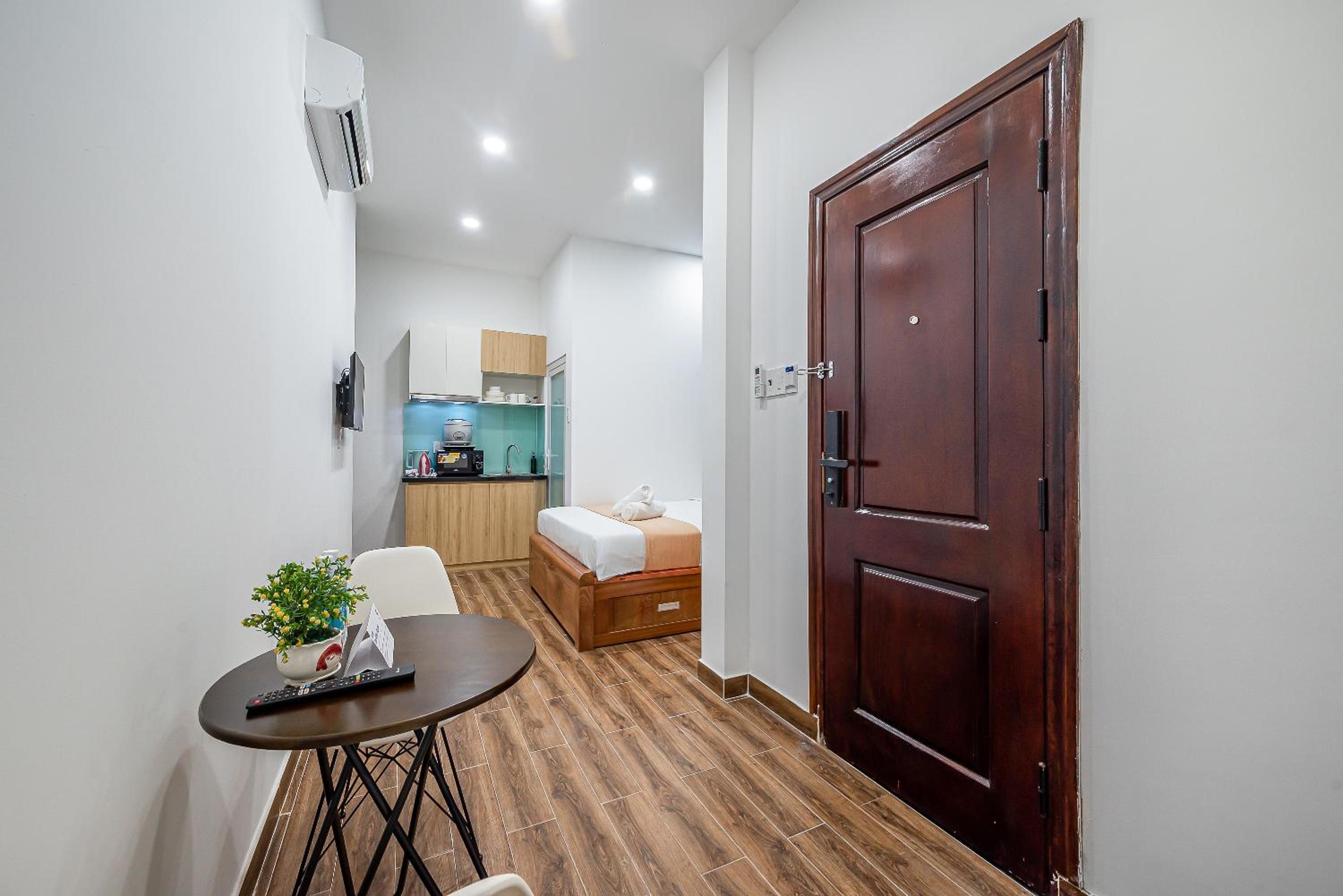 Cozrum Homes - Retro House