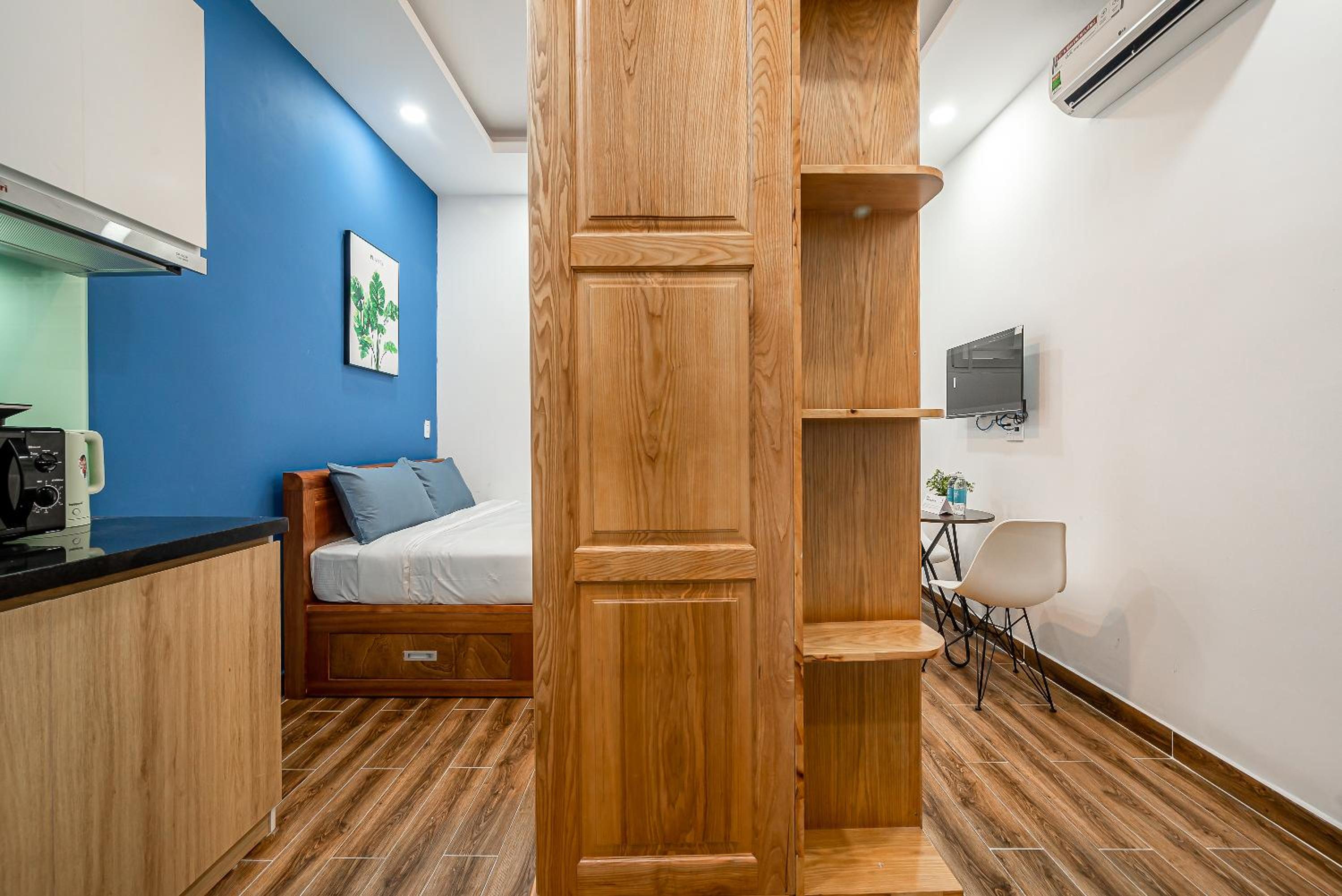 Cozrum Homes - Retro House