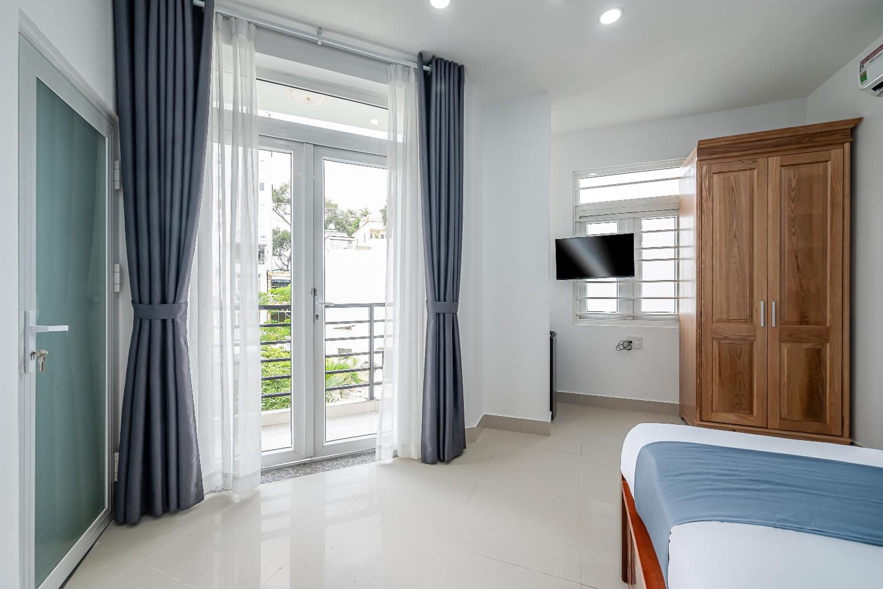 Cozrum Homes - Retro House