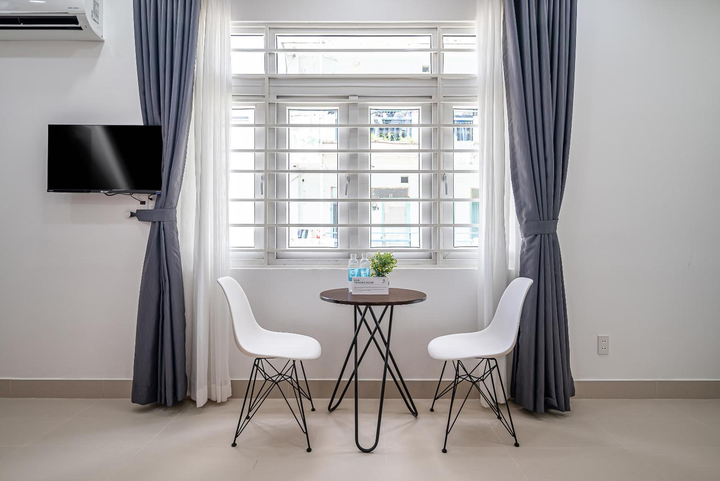 Cozrum Homes - Retro House
