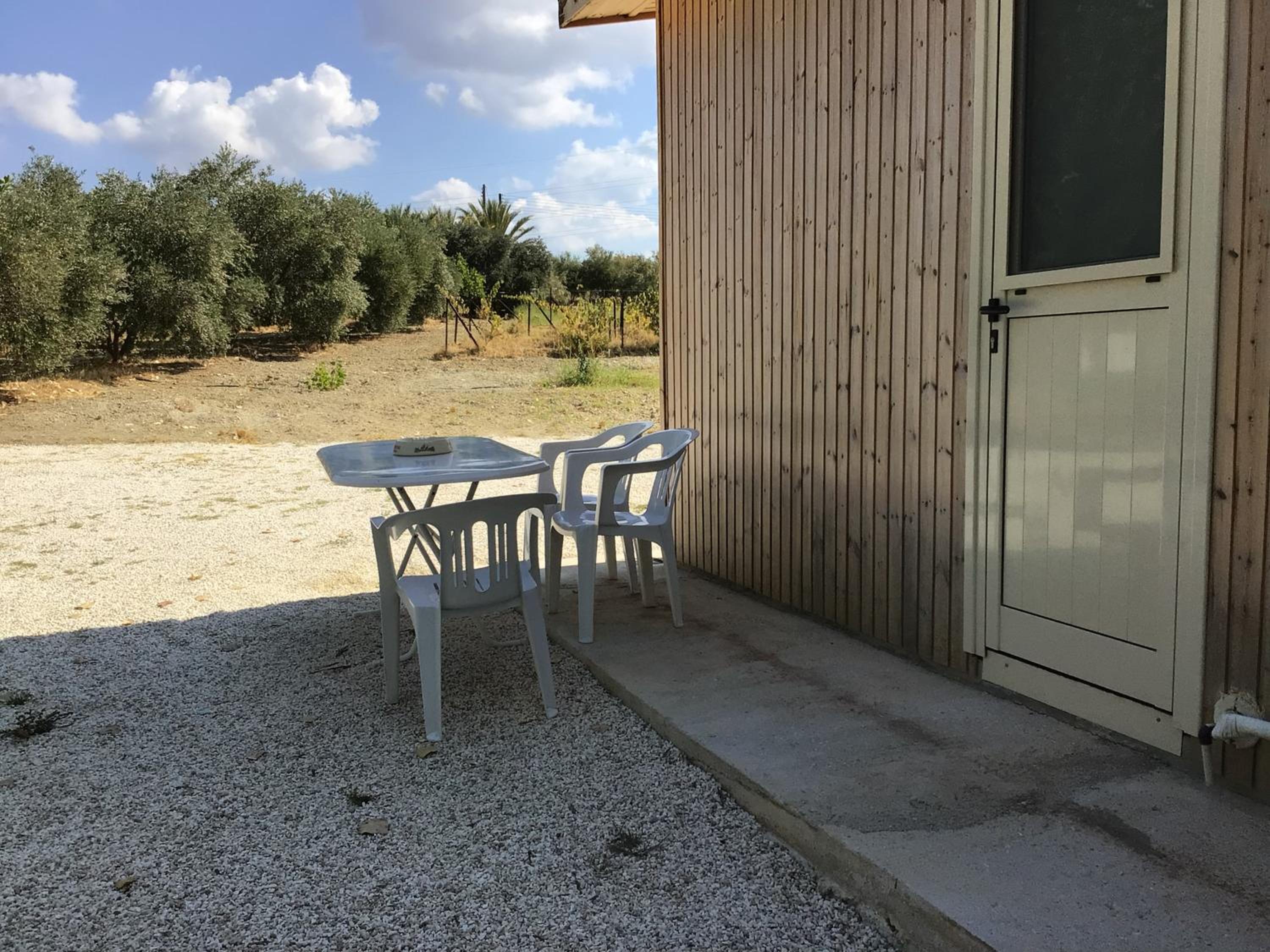 Pervolaris Cottages 2
