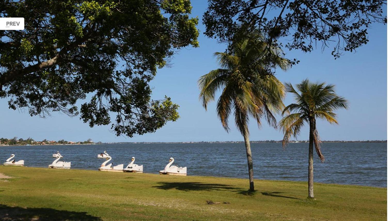 Casa em Condomínio com Piscina Privativa