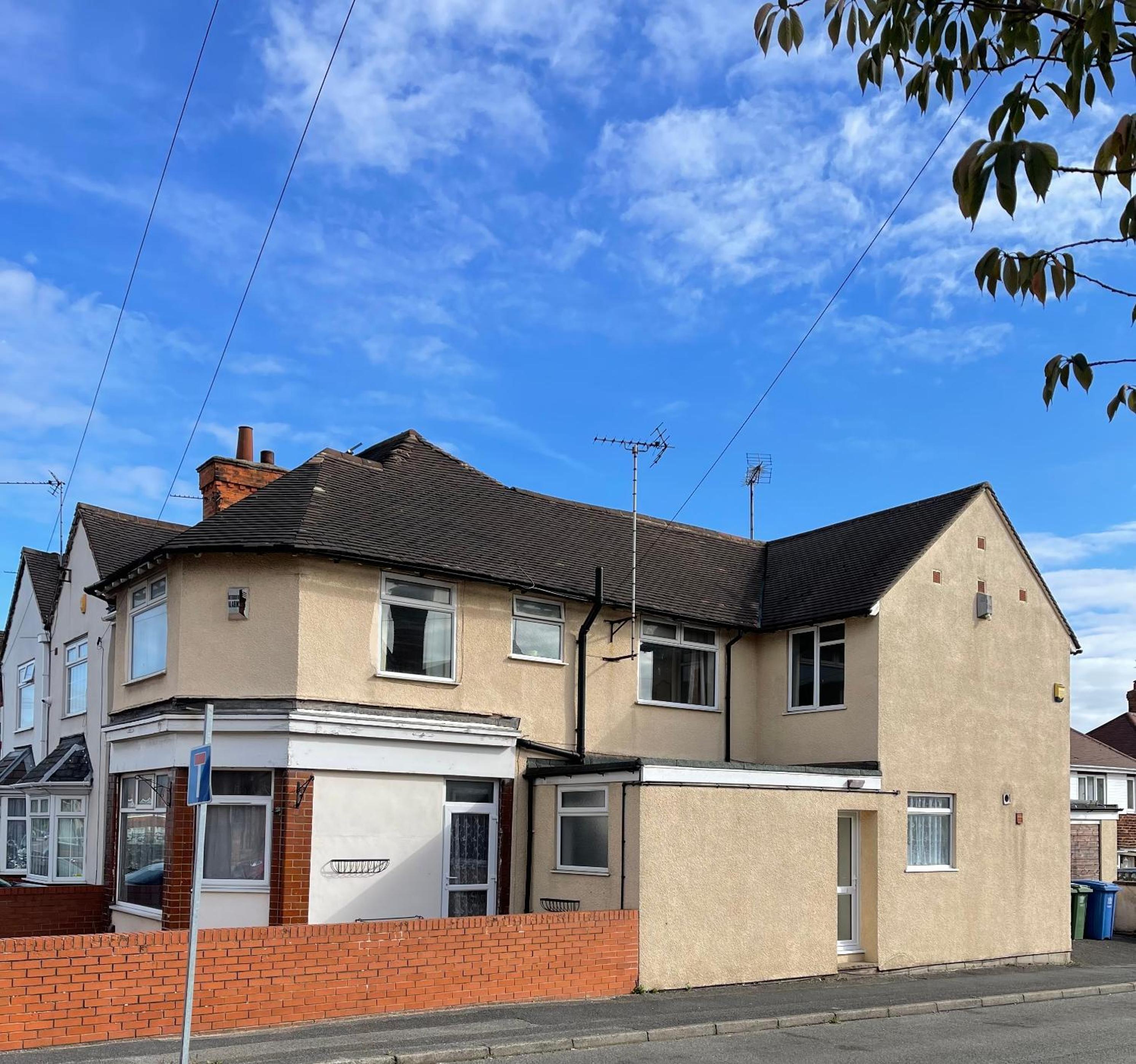 Spacious, Sleeps 18, 3 Bathrooms, Parking, Park, Mansfield view 3