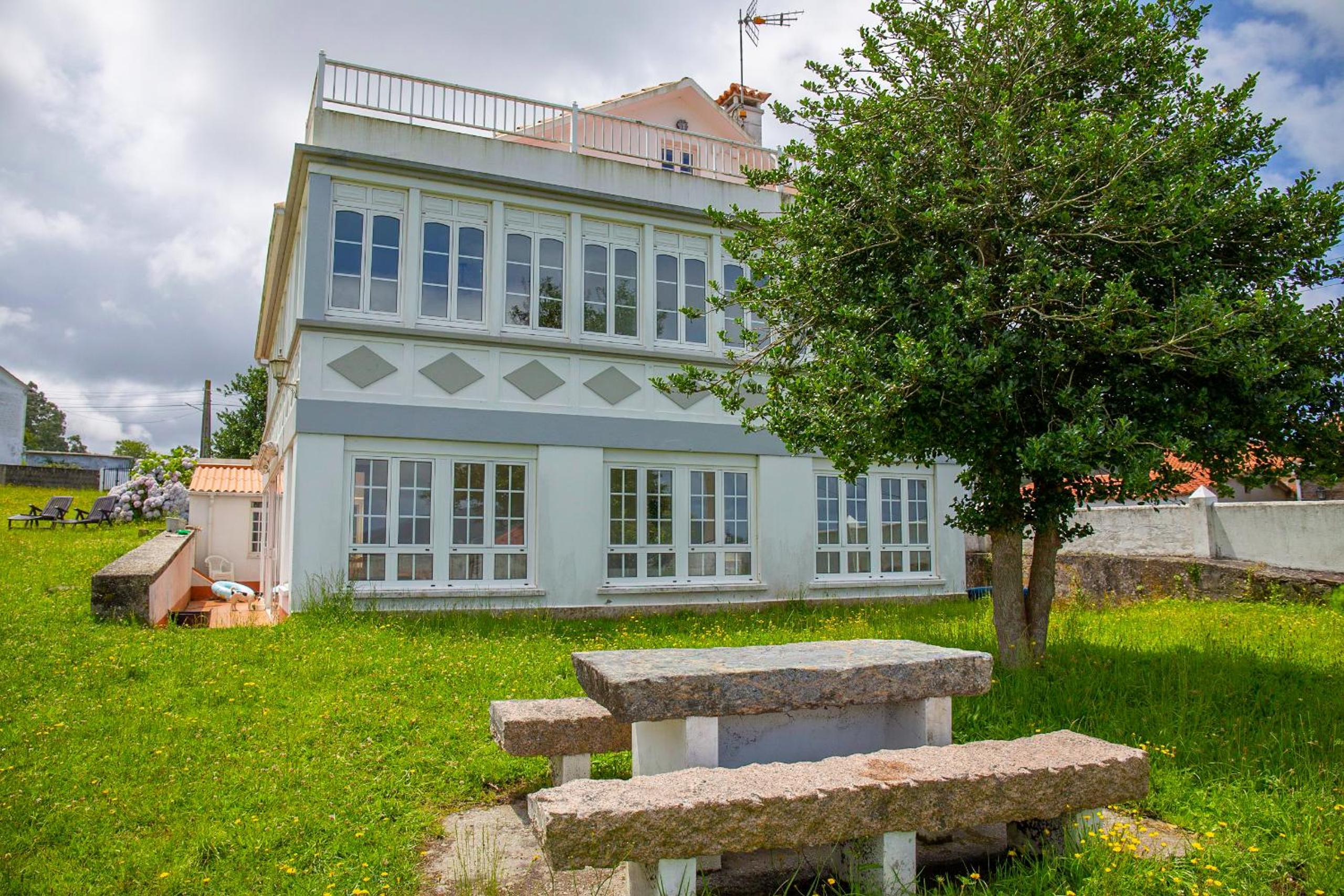 Beachfront Surf & Holiday House, Charming & Quiet view 4