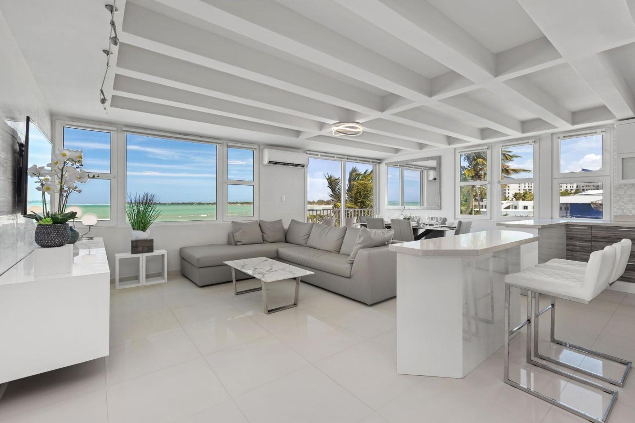 Amapola SeaSide Beach Front Apartment