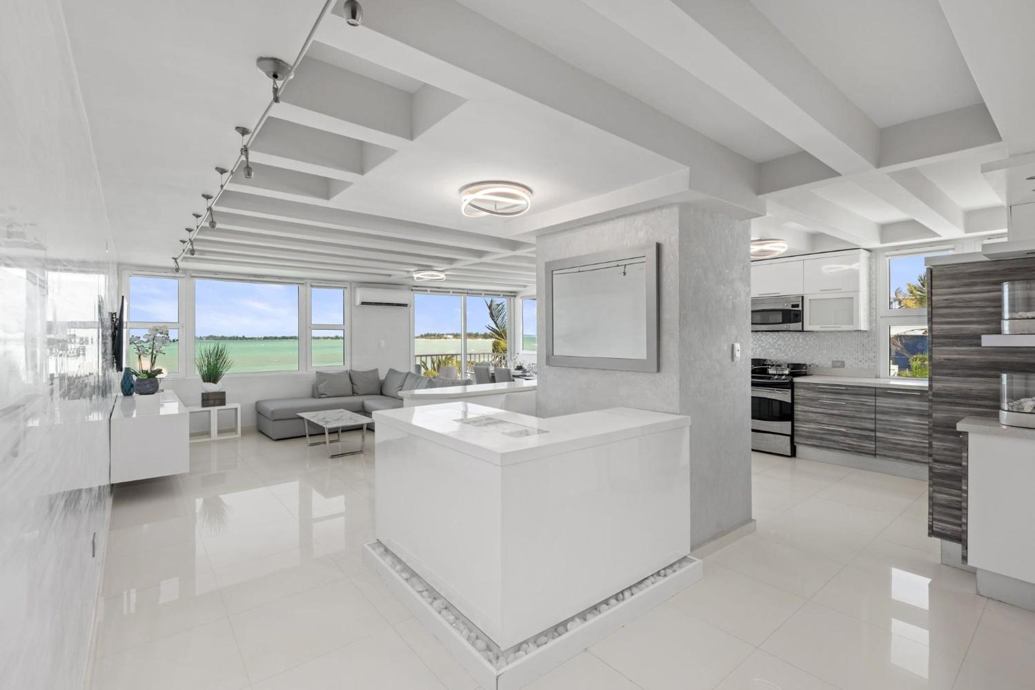 Amapola SeaSide Beach Front Apartment