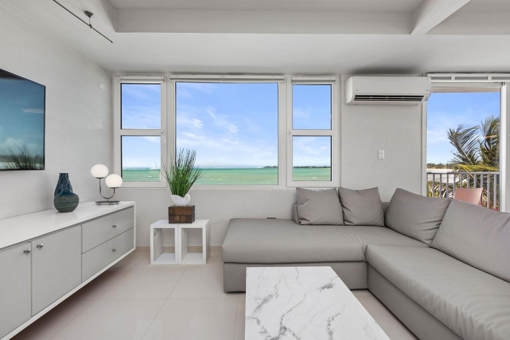 Amapola SeaSide Beach Front Apartment