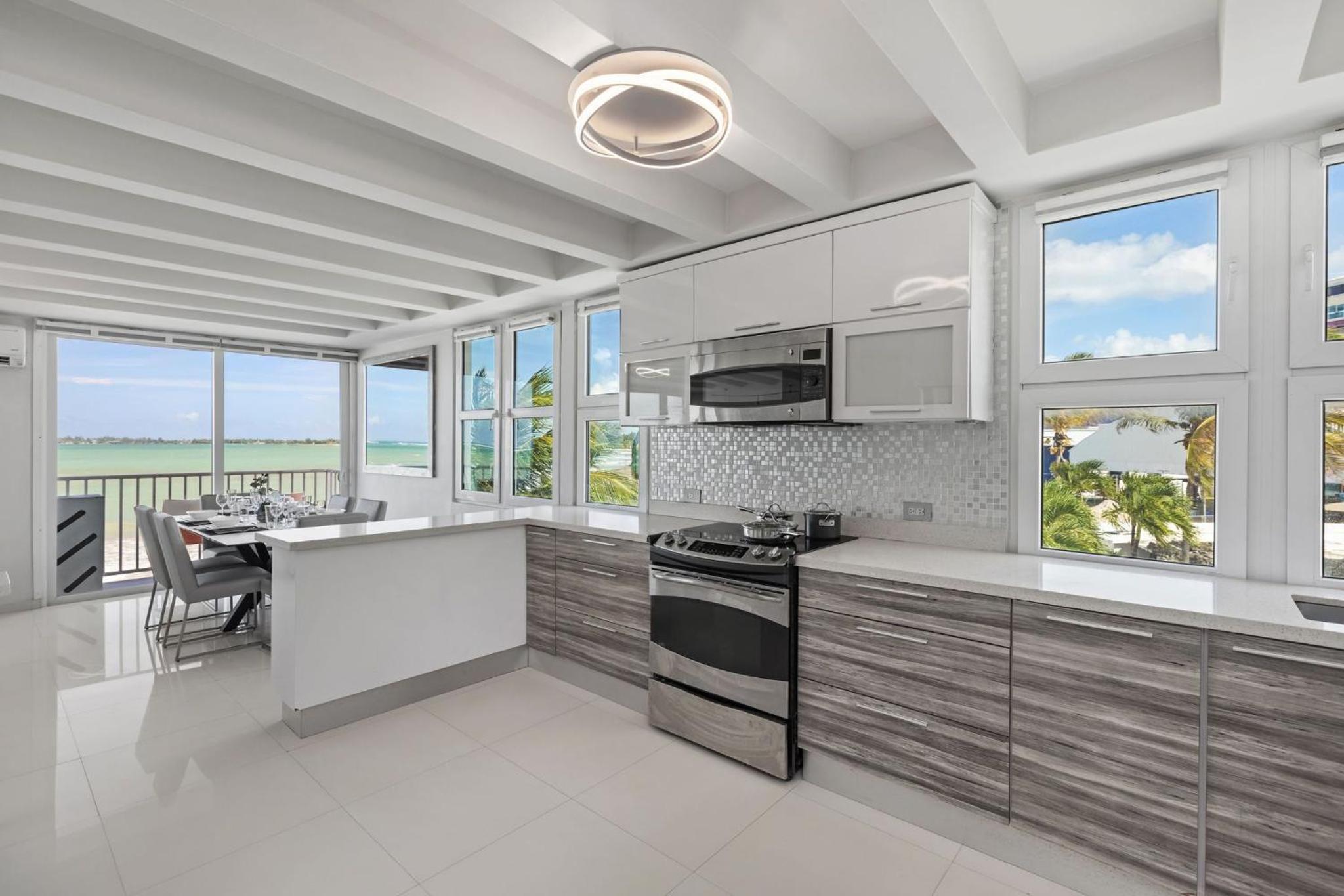 Amapola SeaSide Beach Front Apartment