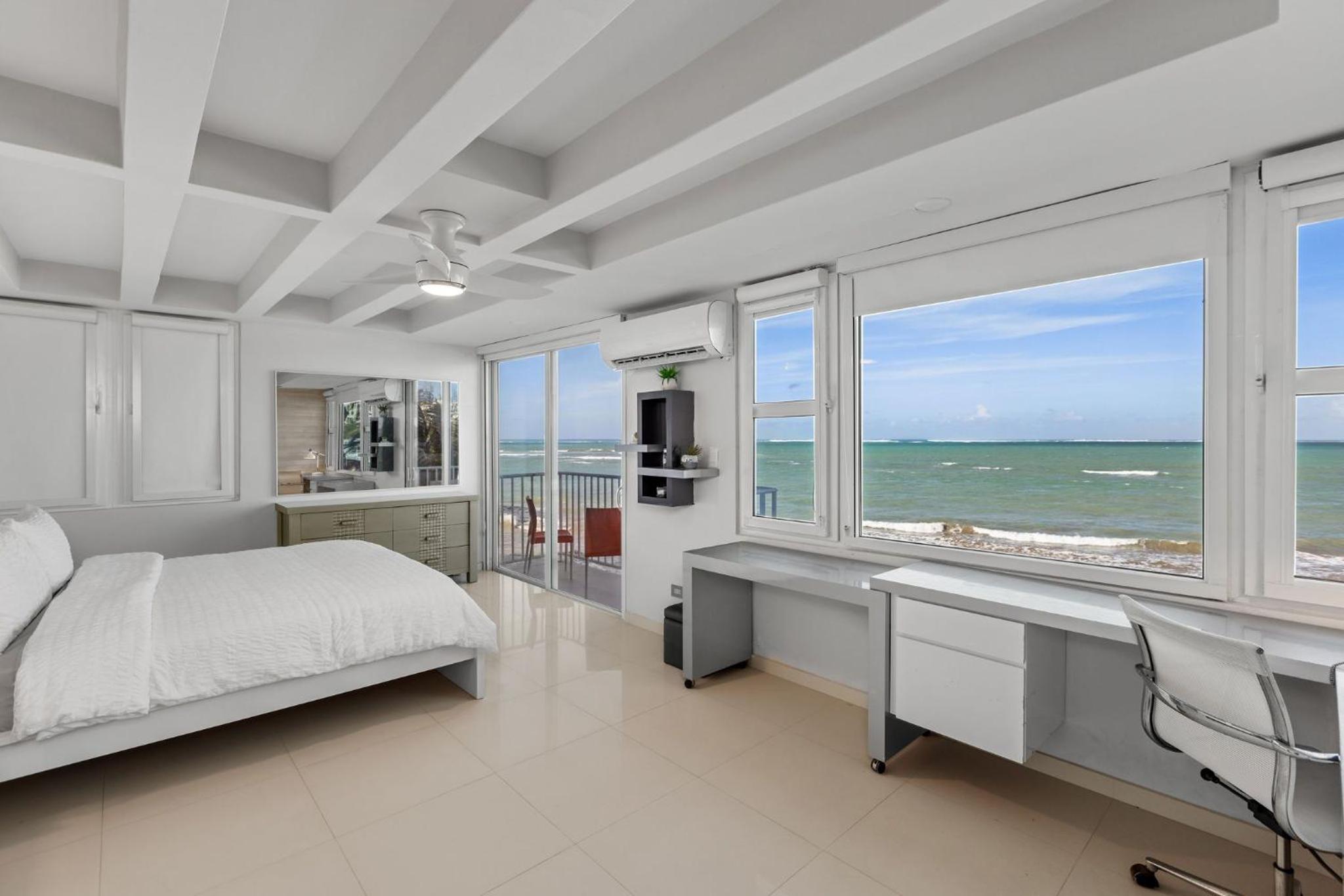 Amapola SeaSide Beach Front Apartment