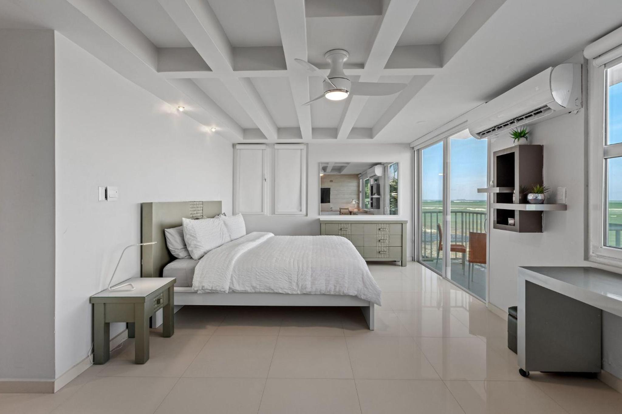 Amapola SeaSide Beach Front Apartment
